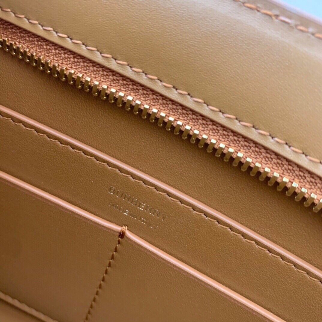 Burberry Armpit Bag-28X14X5CM