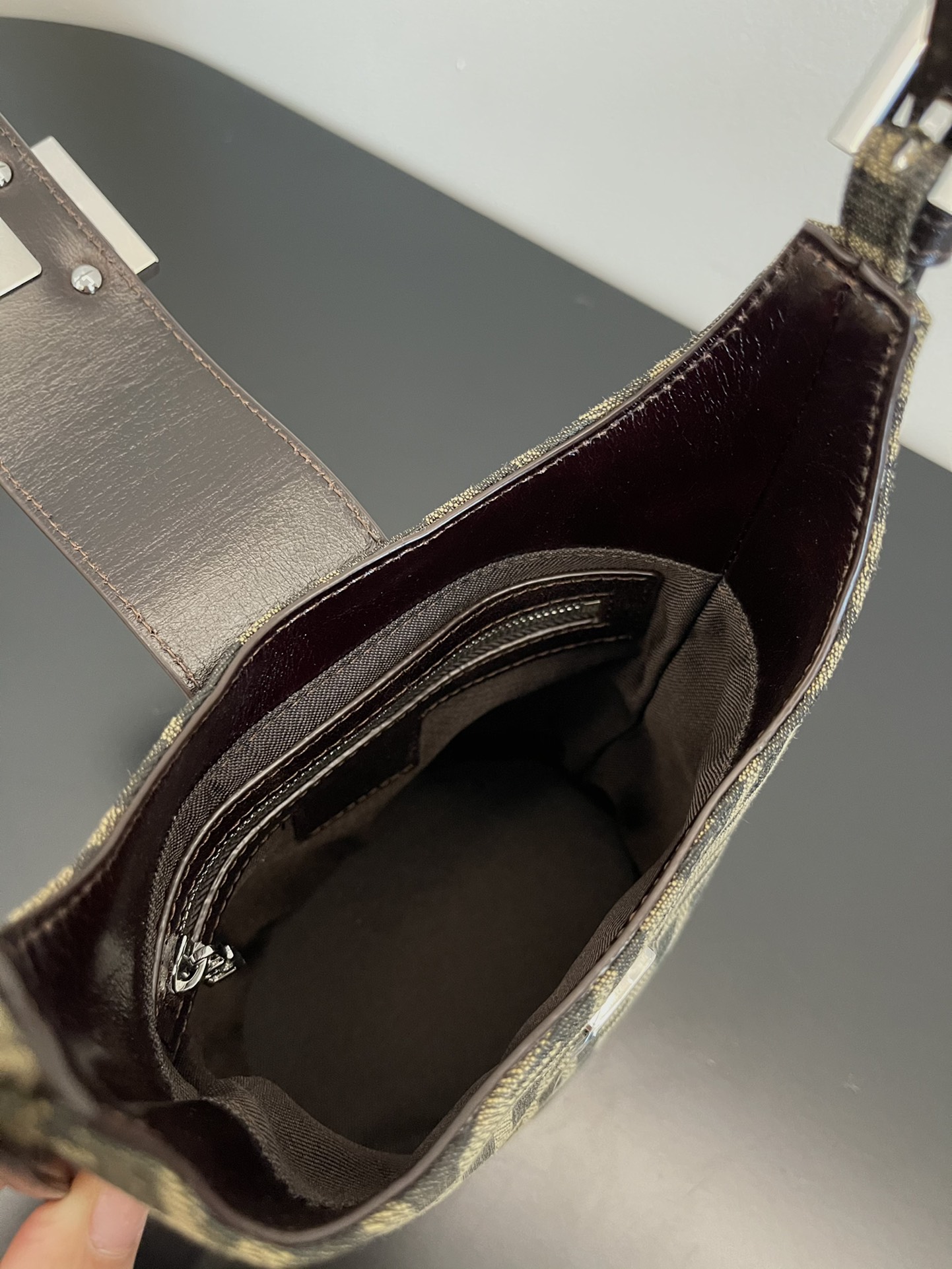 Fendi Vintage Handbags-21x10x14CM