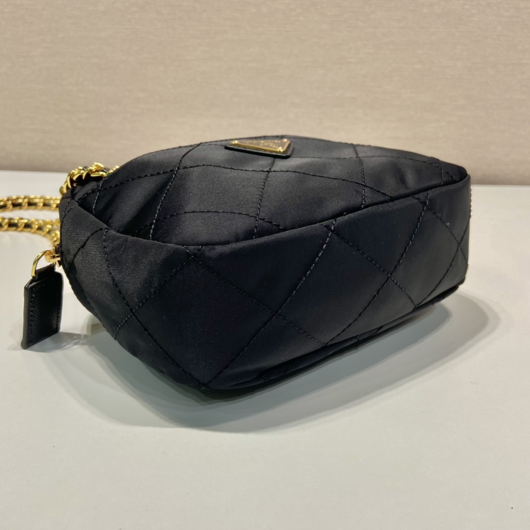 Prada 1BD632 Vintage Bag-19*14*6CM