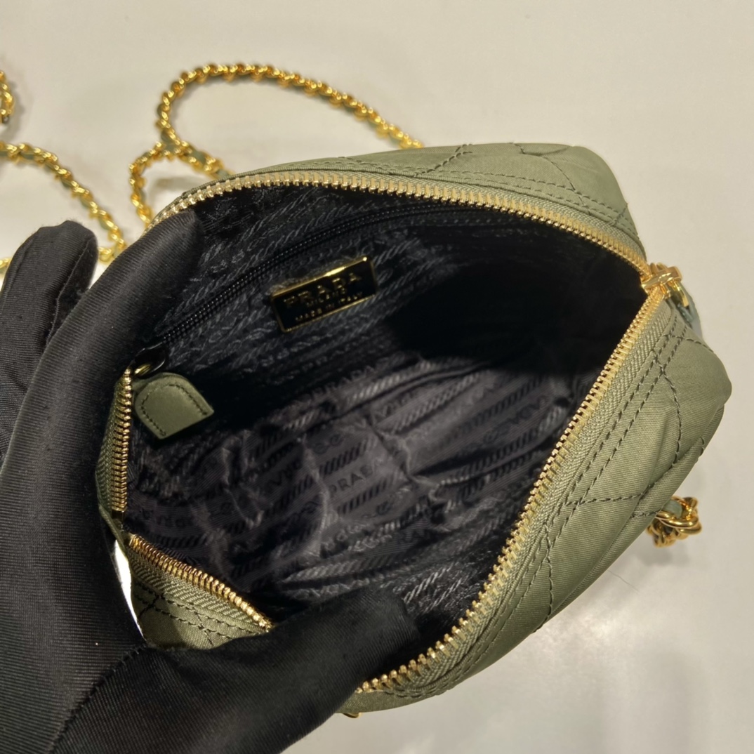Prada 1BD632 Vintage Bag-19*14*6CM