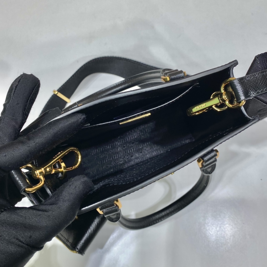 Prada Saffian Tote1BA333-17*19*6CM Prada Saffian Tote1BA333-17*19*6CM