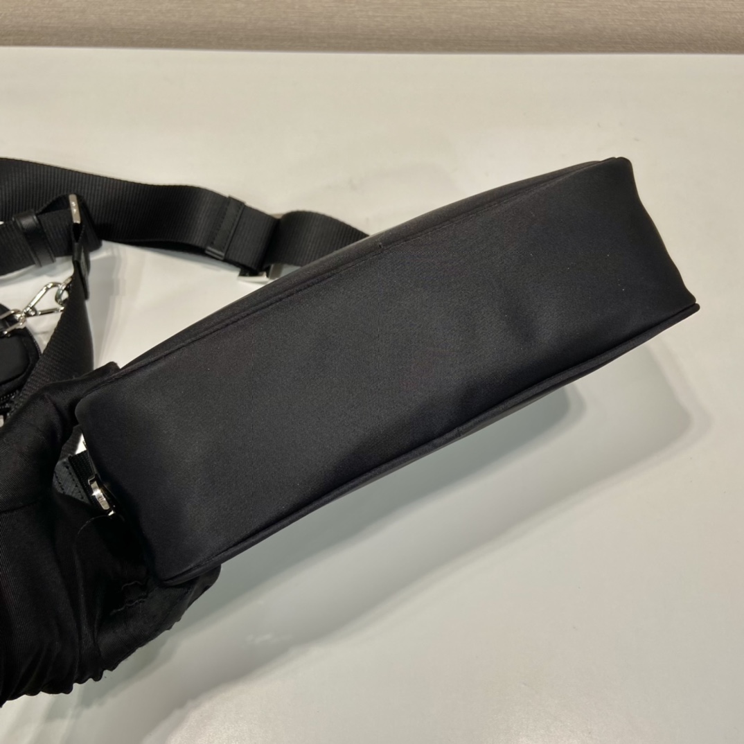 Prada 1BC167 Crossbody Bag -23*15*7CM