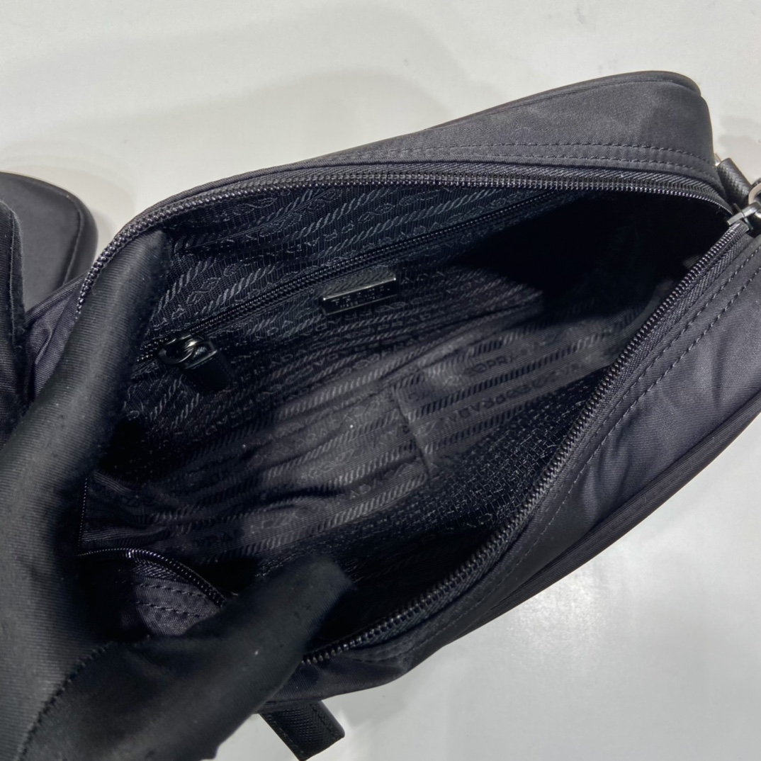 Prada 1BC167 Crossbody Bag -23*15*7CM
