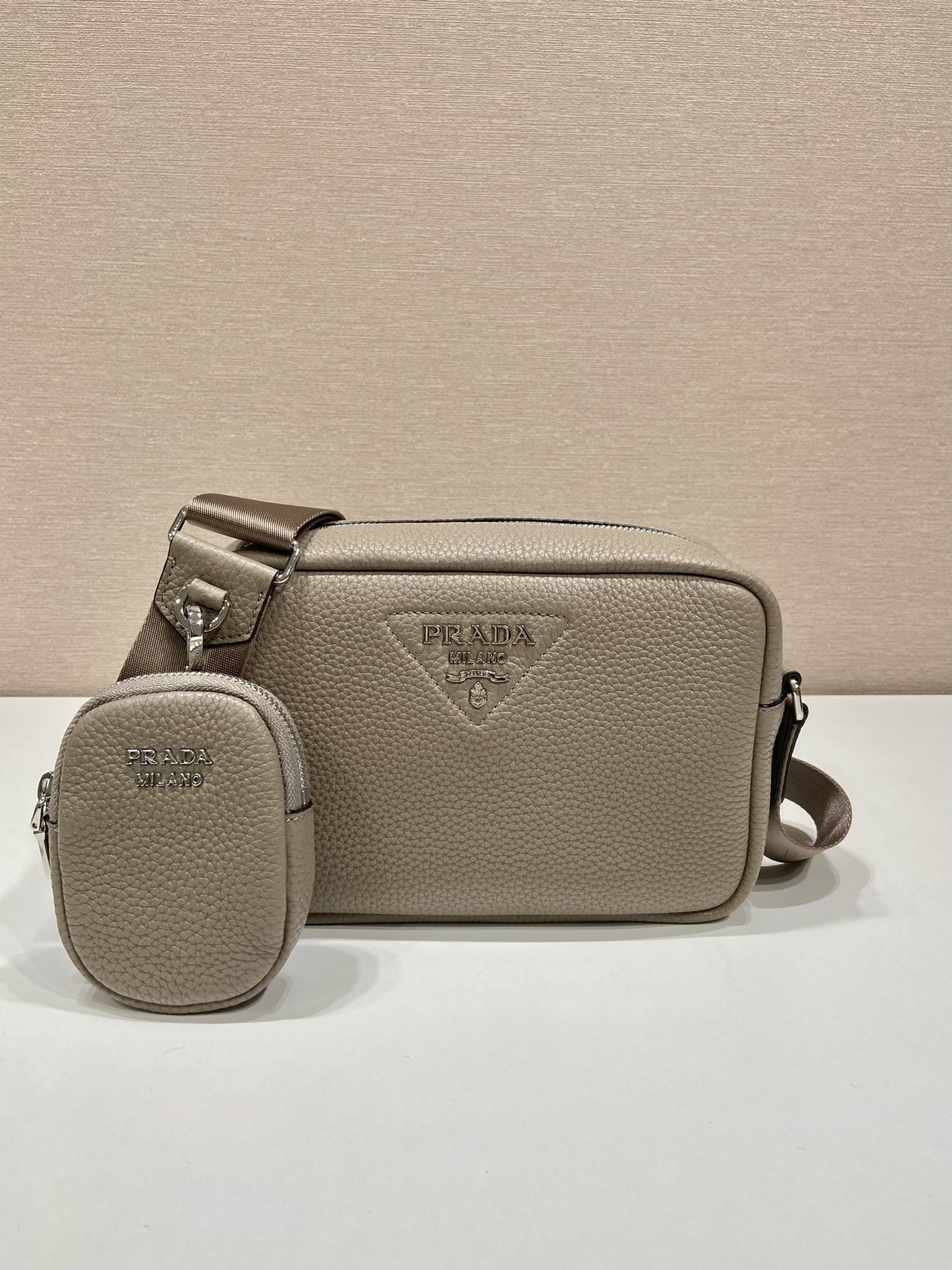 Prada 1BH182 Crossbody Bag -22*14.5*8CM