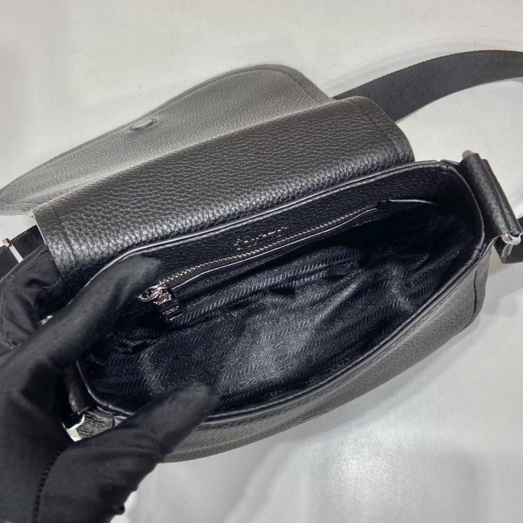 Prada 1BD293 Crossbody Bag -24*17*9.5CM