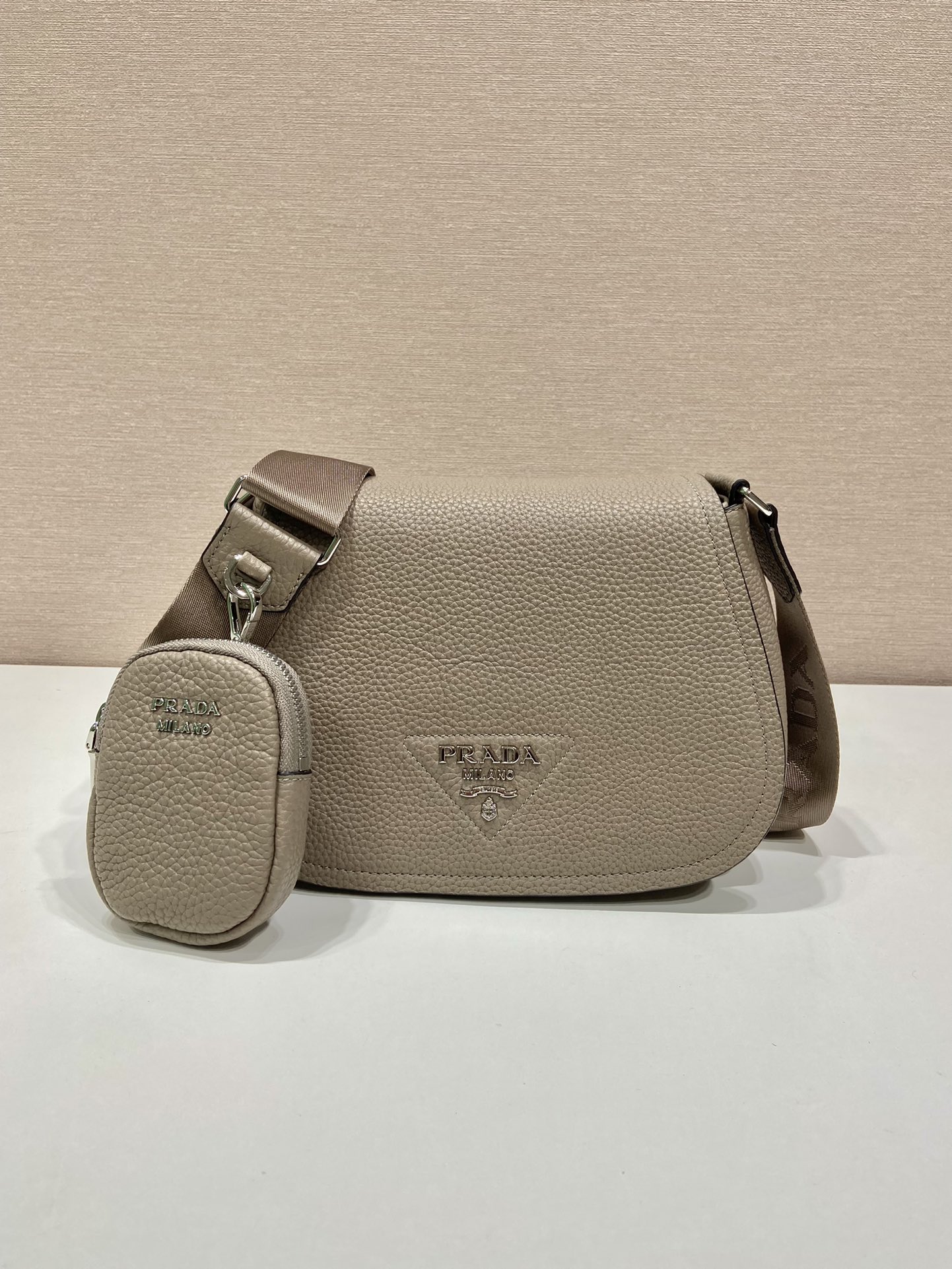 Prada 1BD293 Crossbody Bag -24*17*9.5CM