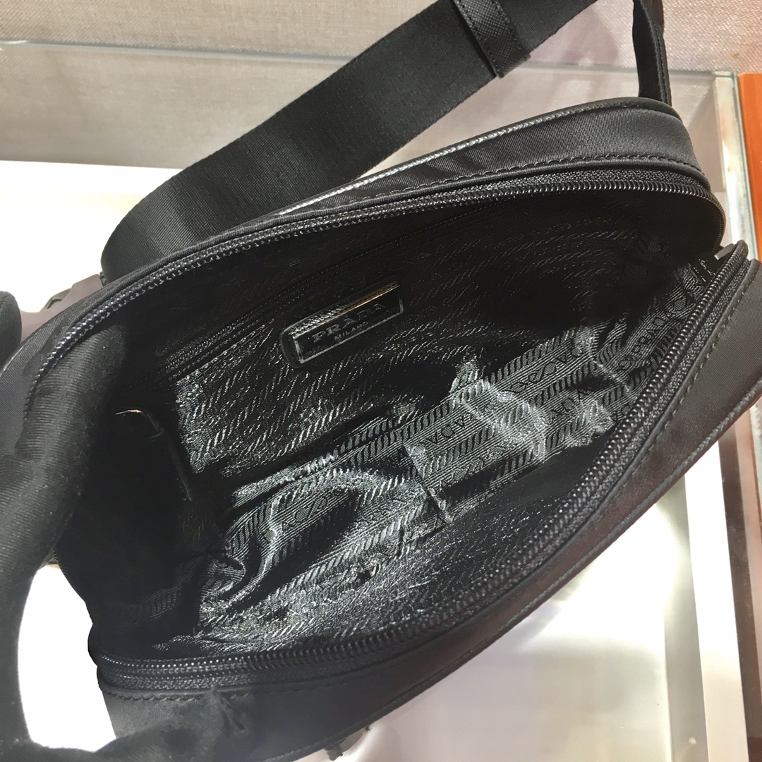 Prada 2VL977 Waist Bag -21*12.5*4.5CM Prada 2VL977 Waist Bag -21*12.5*4.5CM