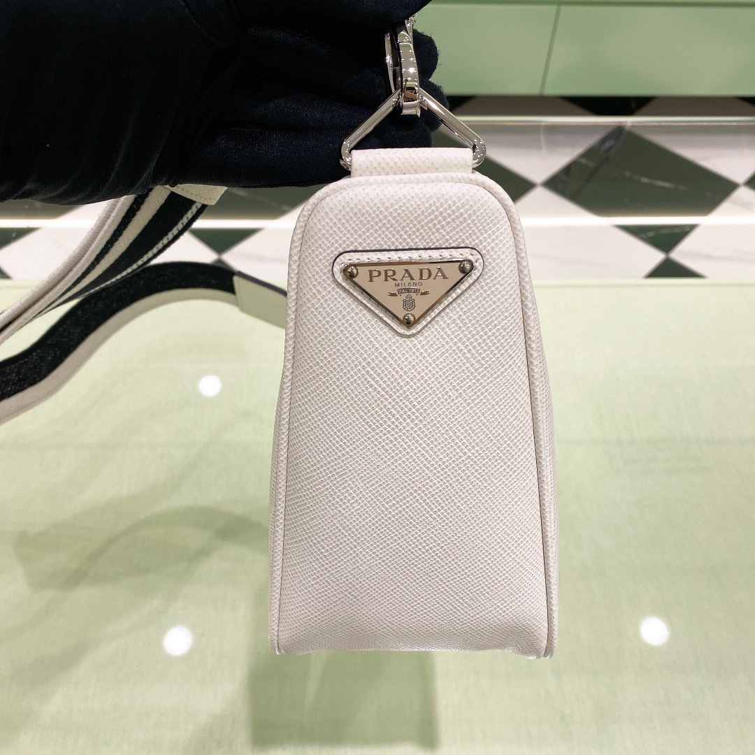 Prada Triangle Handbags 2VH155-28*18*11CM Prada Triangle Handbags 2VH155-28*18*11CM