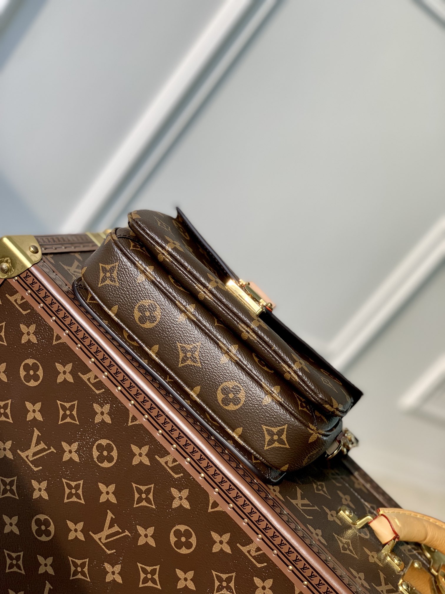 Louis Vuitton Pochette Metis Handbags-21.5*13.5*6CM