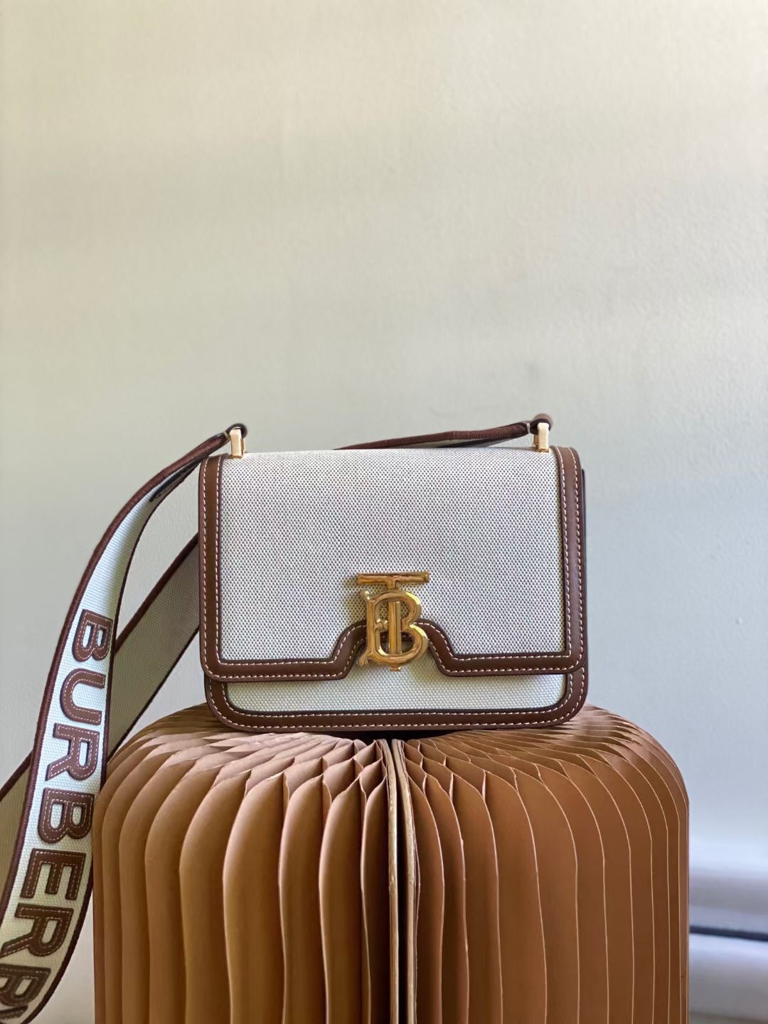 Burberry Small Quilted TB Bag-21*6*16CM