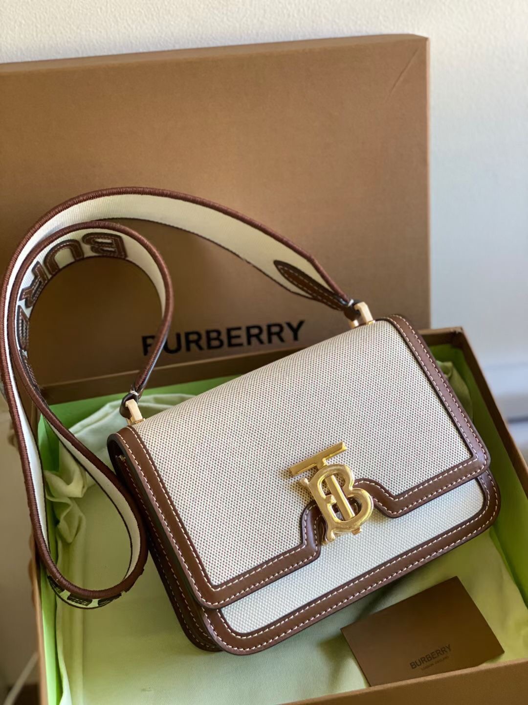 Burberry Small Quilted TB Bag-21*6*16CM