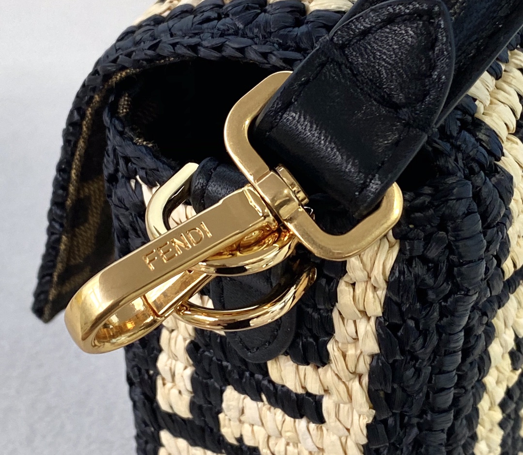 FendI Medium Baguette Bag-26x15x4CM