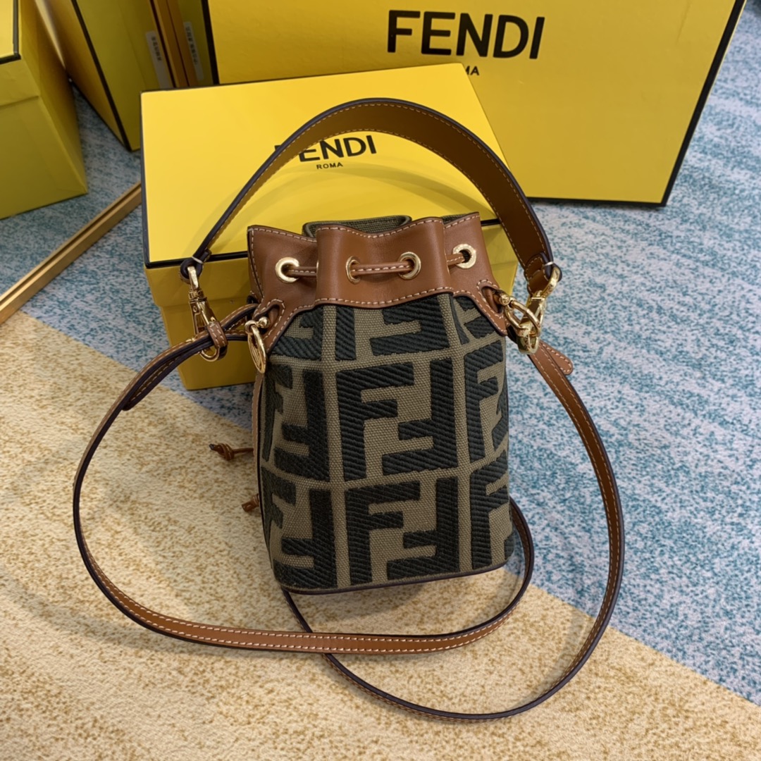Fendi Mini Mon Tresor Bag -12x18x10CM