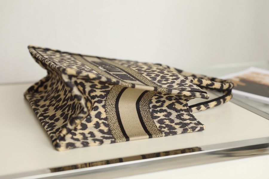 Diro Small Book Tote-36.5CM