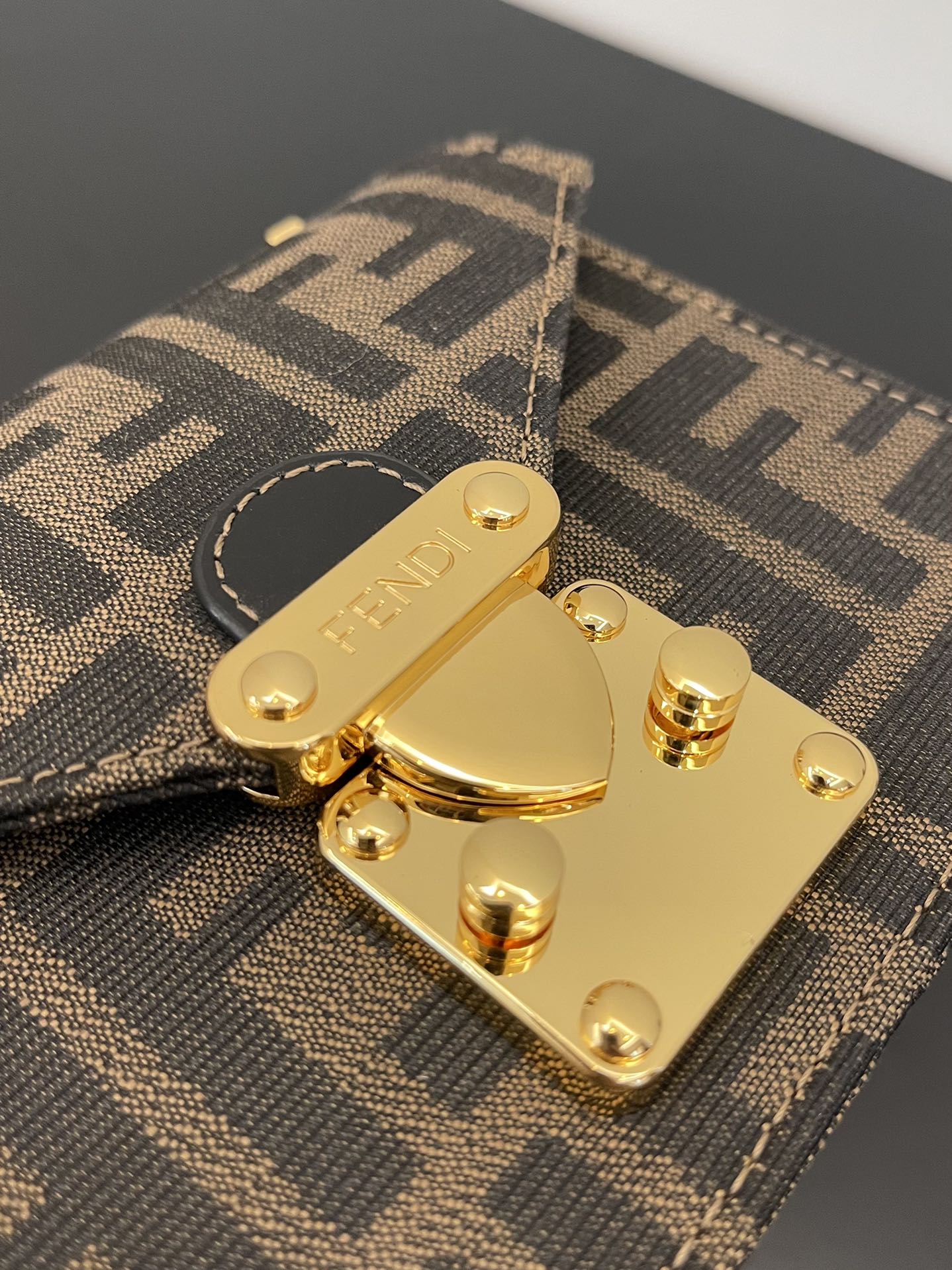 Fendi Vintage Handbags-14.5x12x7CM
