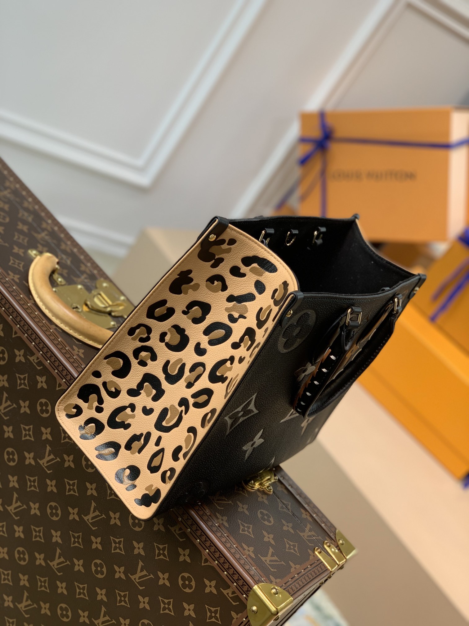 Louis Vuitton Small Onthego Handbag-35*28*15CM