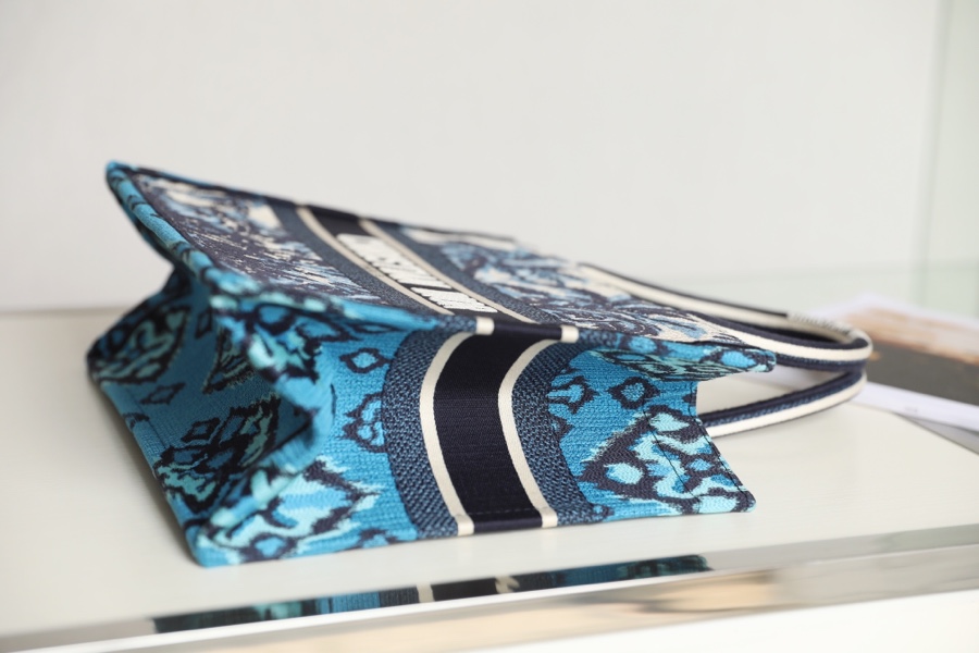 Diro Small Book Tote-36.5CM