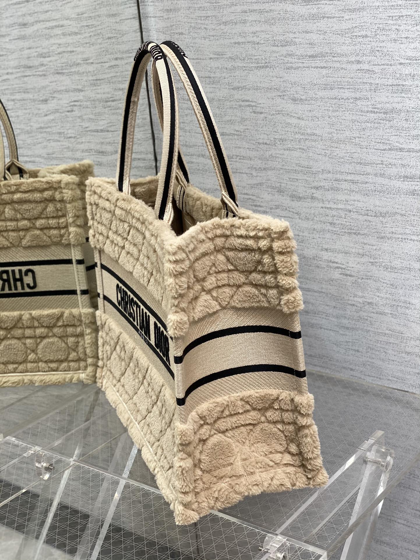 Diro Small Book Tote-36*18*28CM