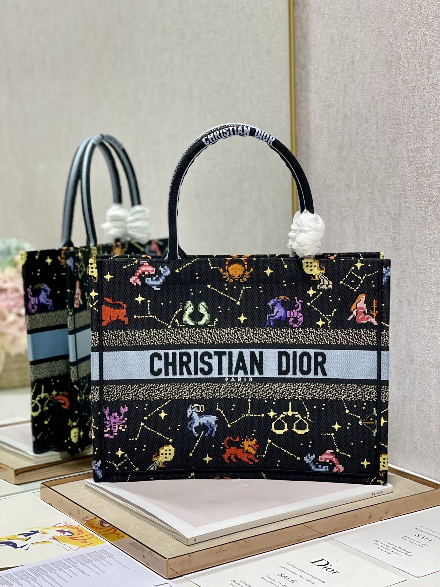 Diro Small Book Tote-36.5CM