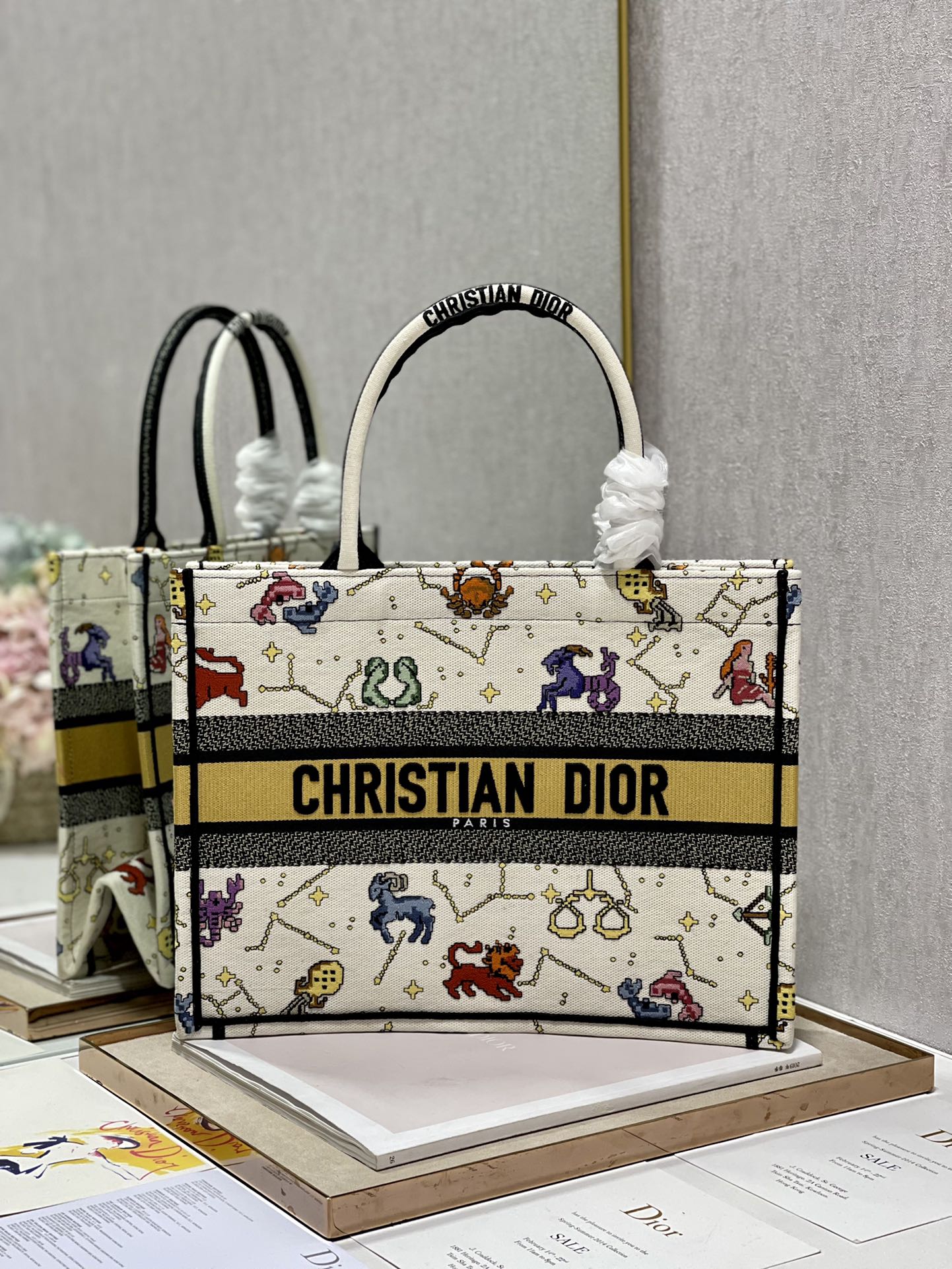 Diro Small Book Tote-36.5CM