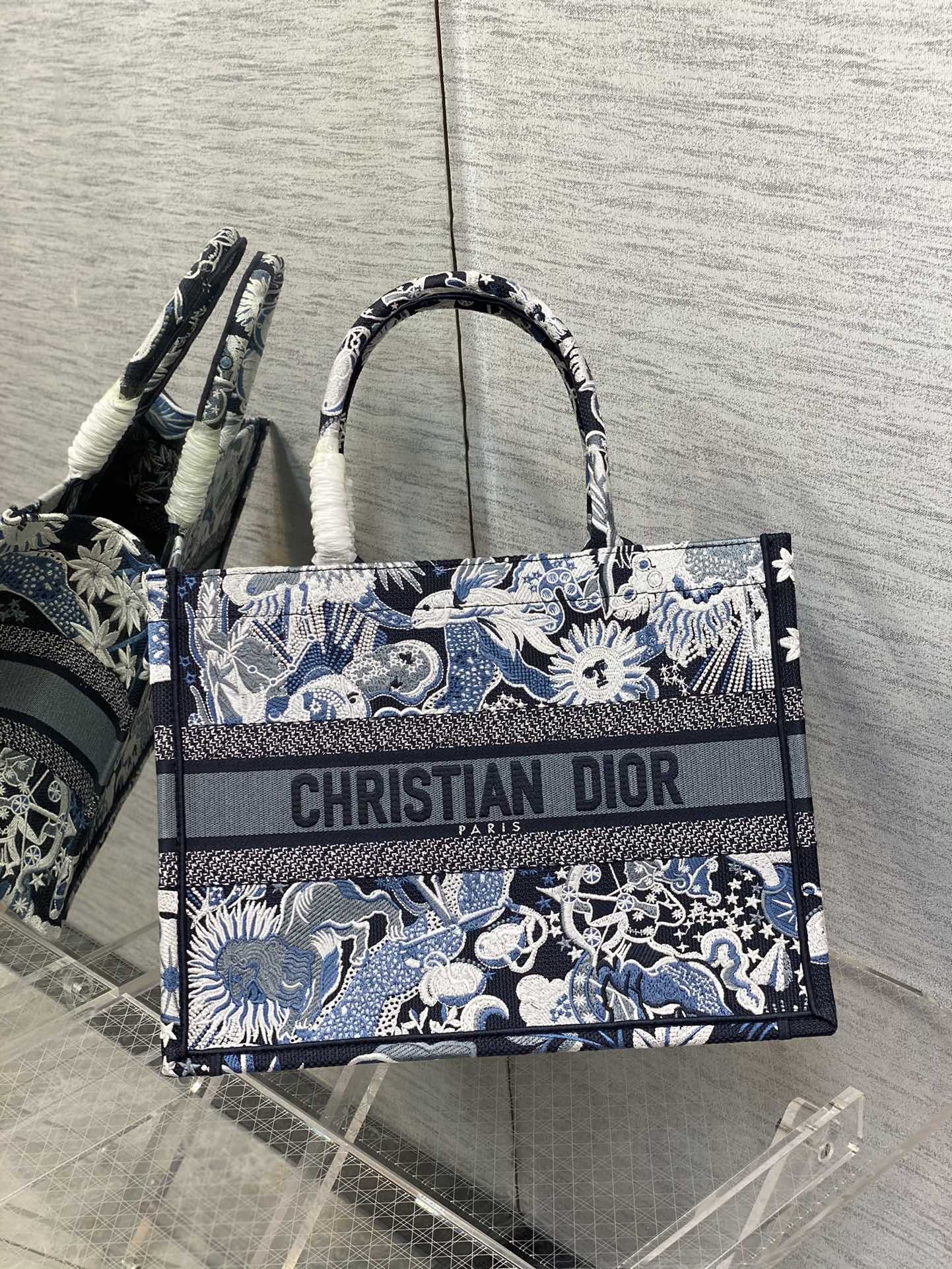 Diro Small Book Tote-36.5CM