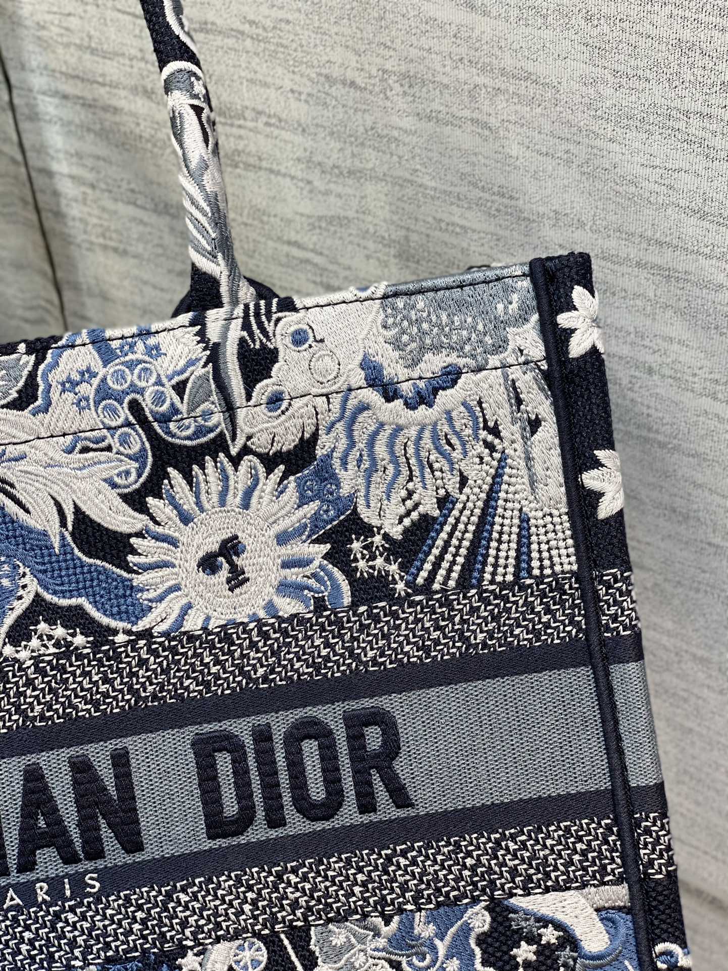 Diro Small Book Tote-36.5CM