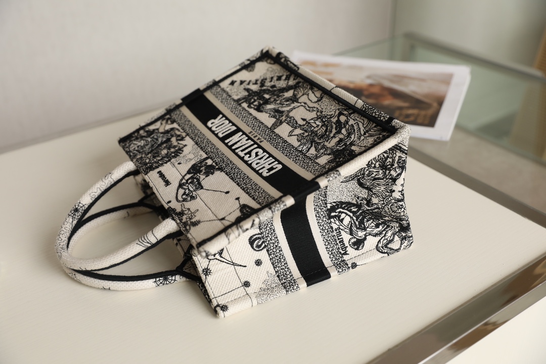 Diro Small Book Tote-26*8*22CM