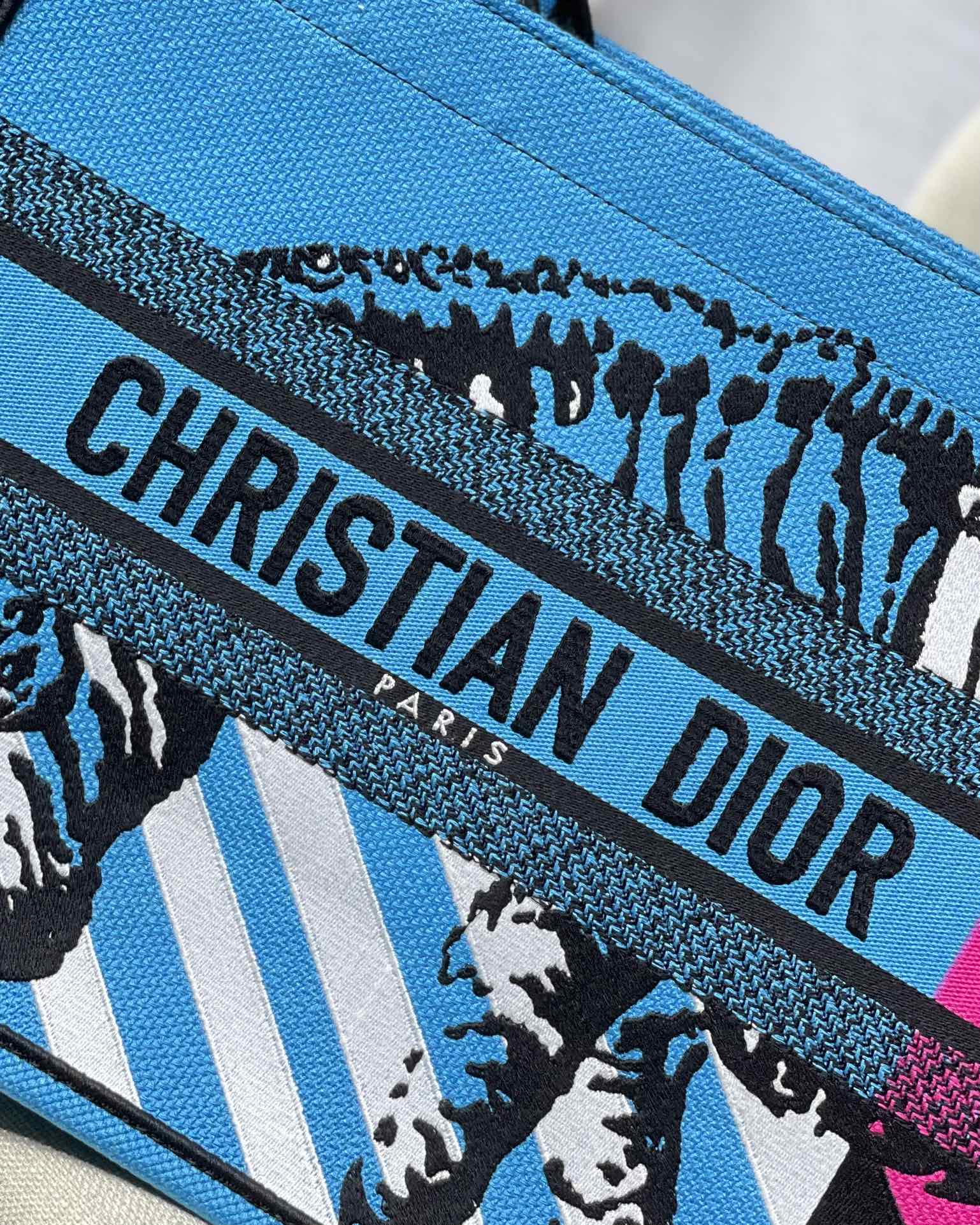 Diro Small Book Tote-36.5CM