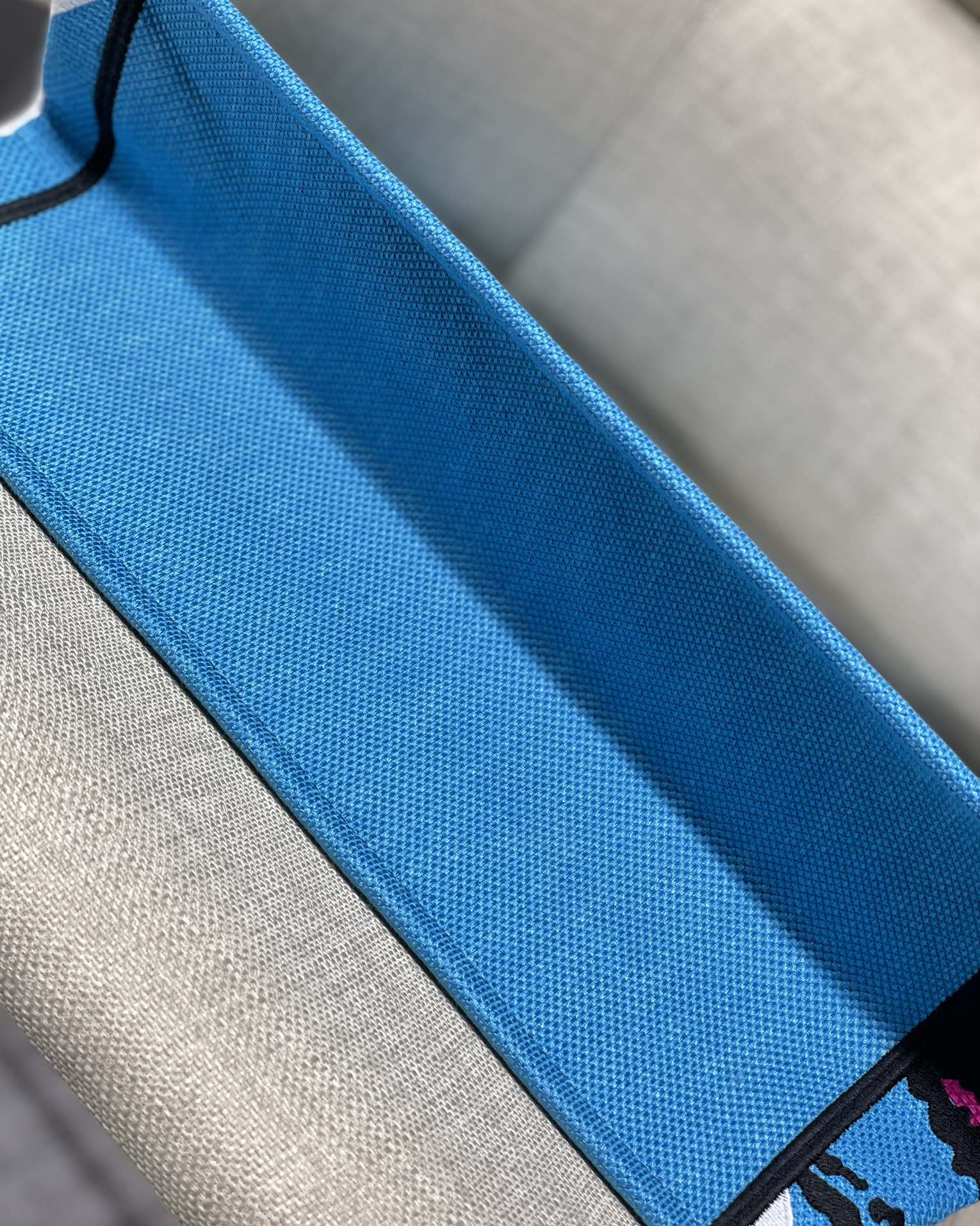 Diro Small Book Tote-36.5CM