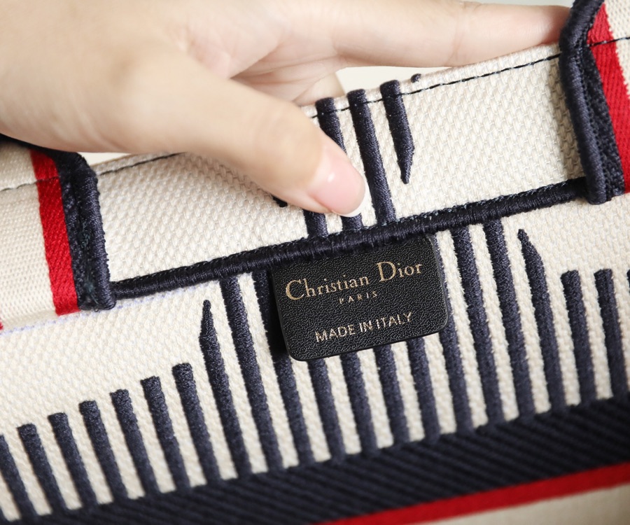Diro Small Book Tote-36.5CM
