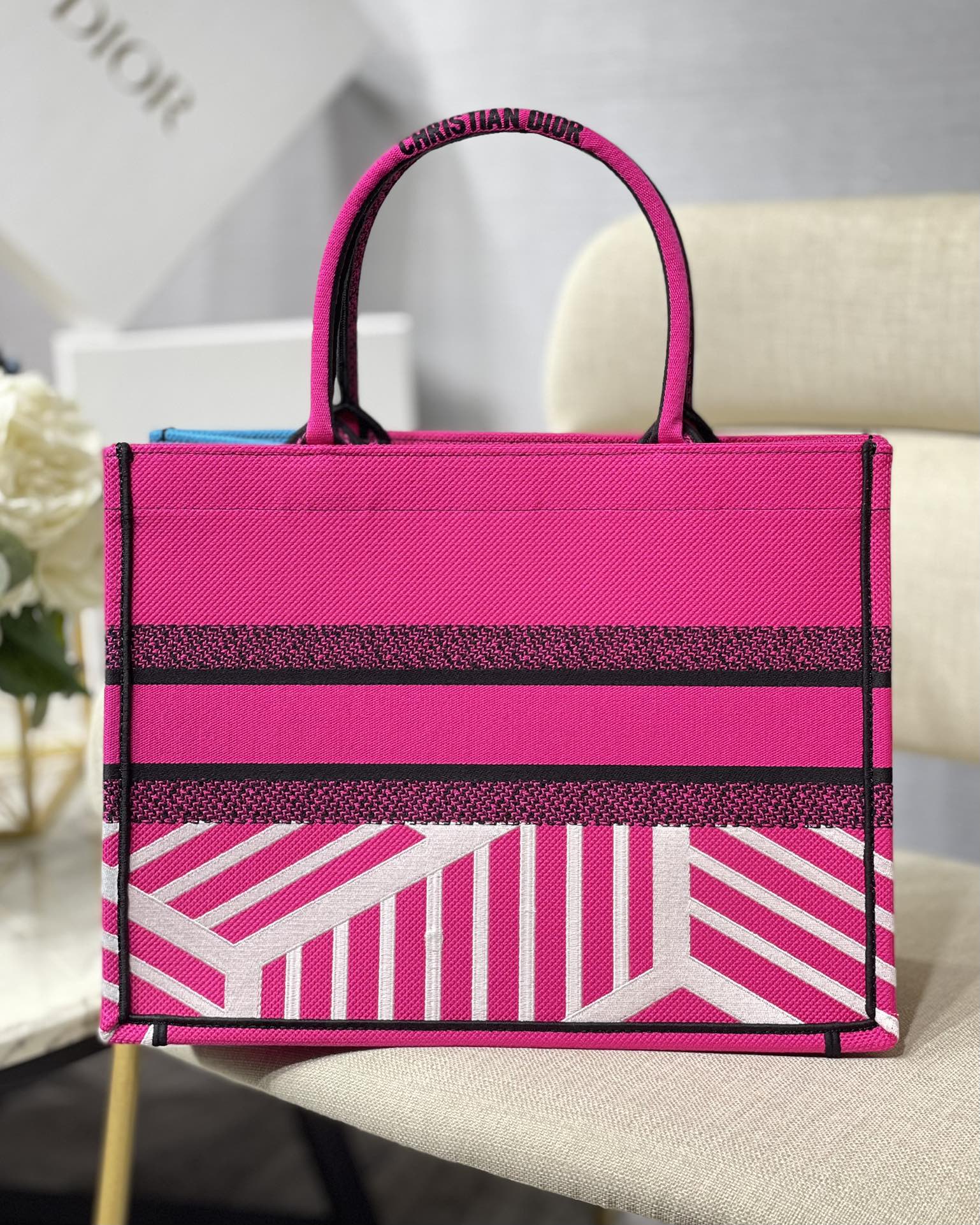 Diro Small Book Tote-36.5CM