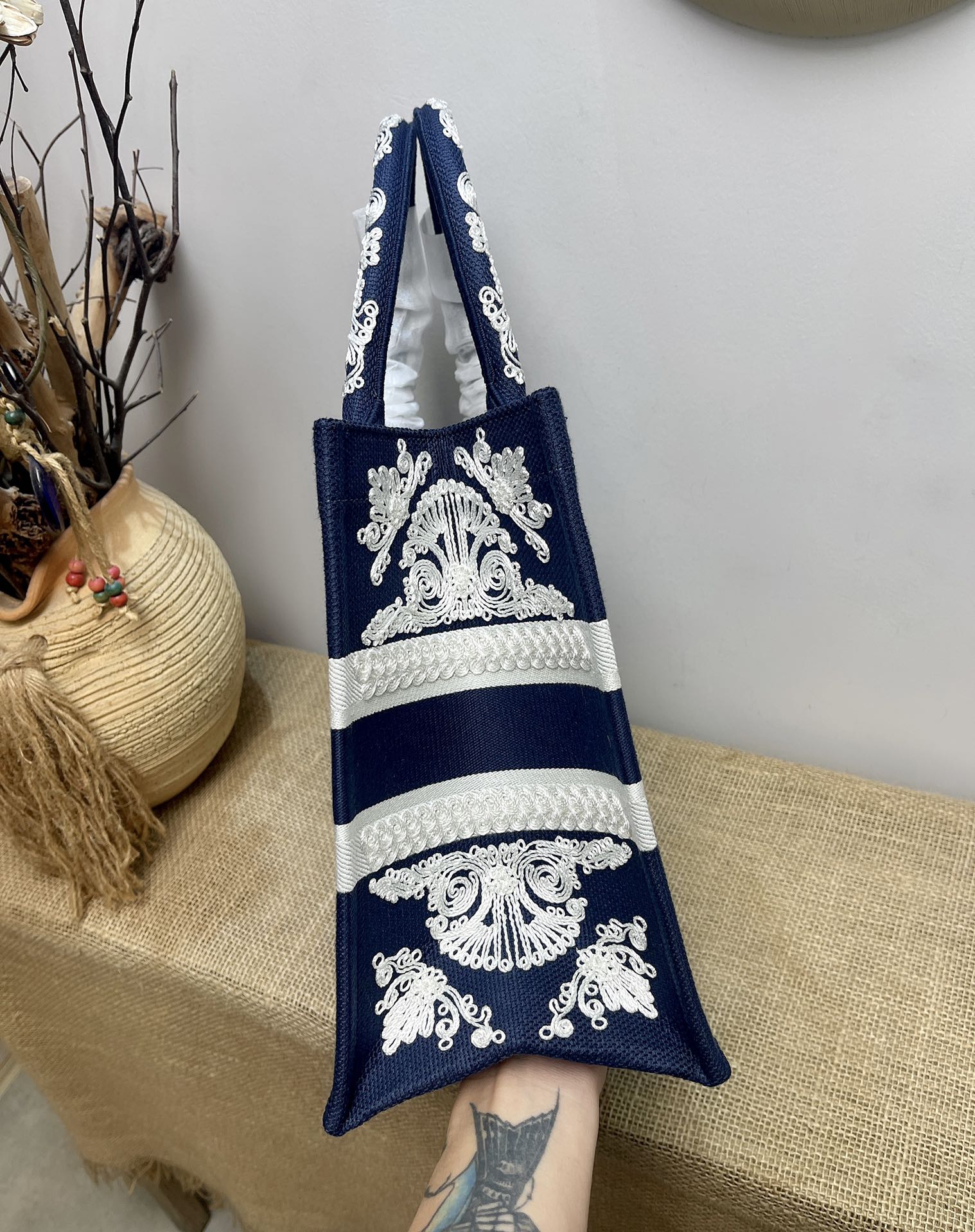 Diro Small Book Tote-36.5CM