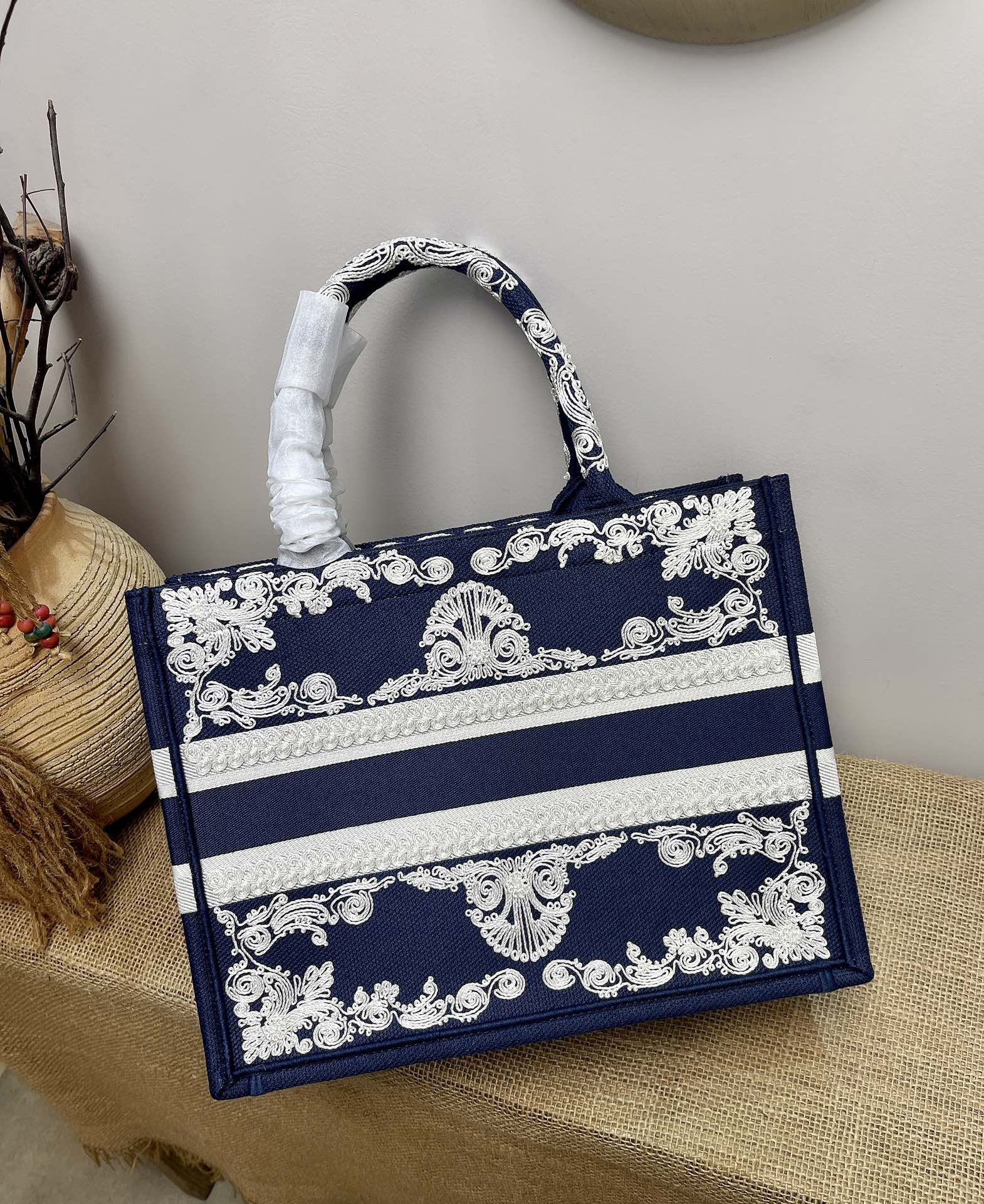 Diro Small Book Tote-36.5CM