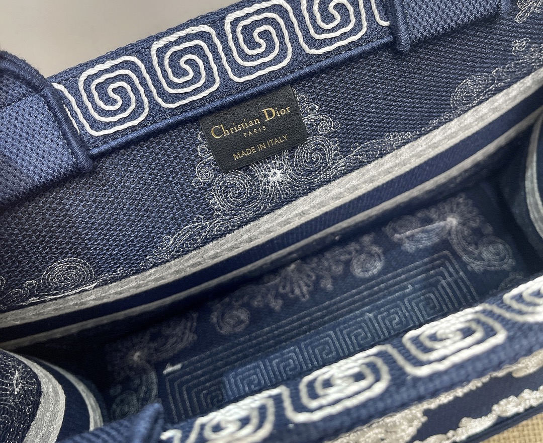 Diro Small Book Tote-36.5CM