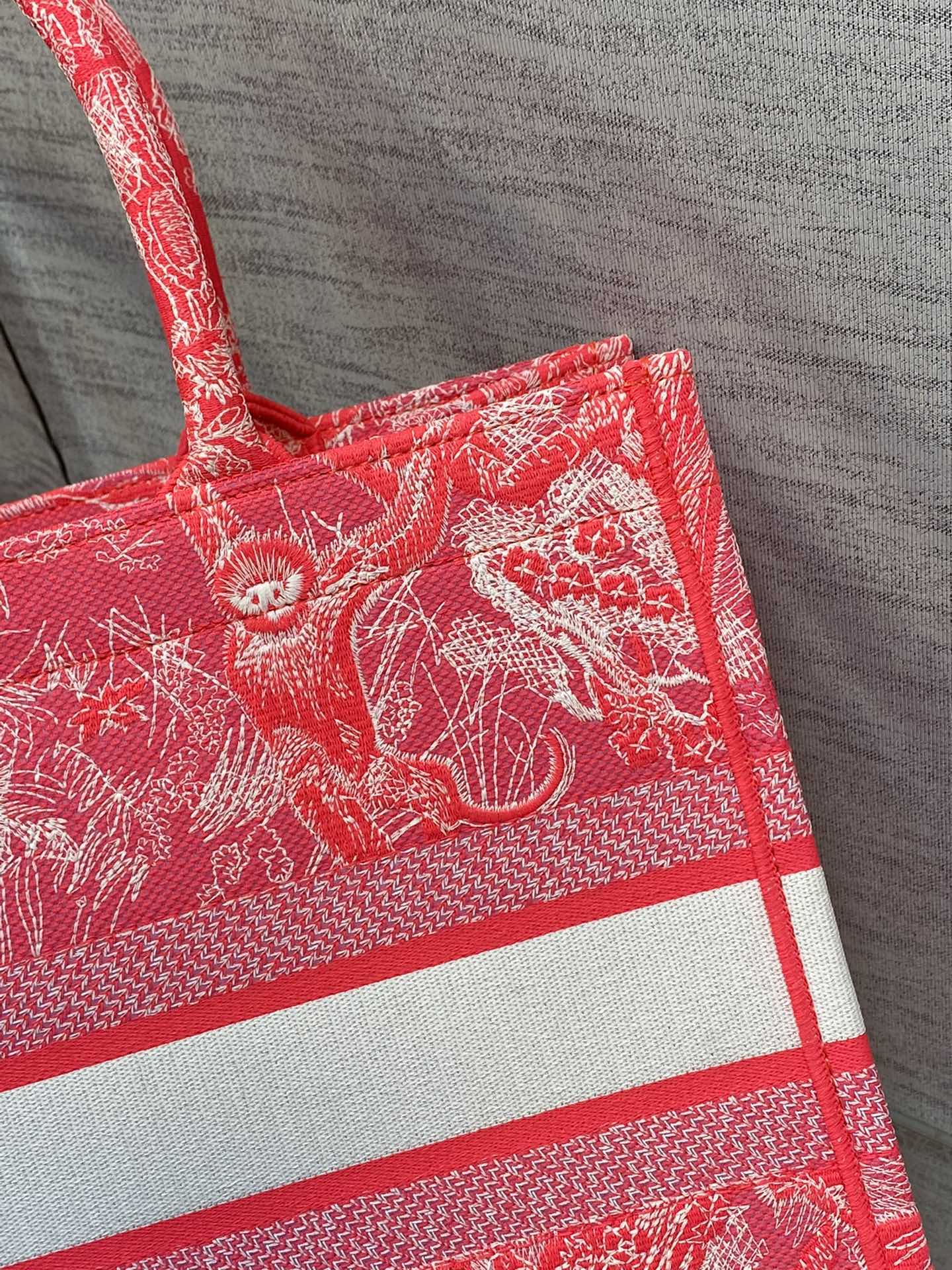 Diro Small Book Tote-36.5CM