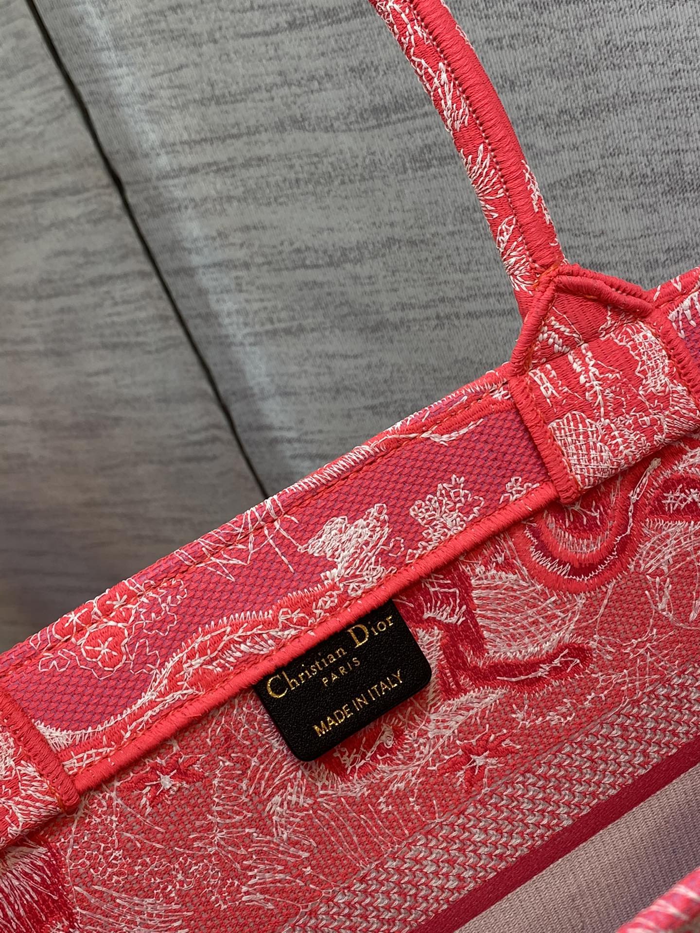 Diro Small Book Tote-36.5CM