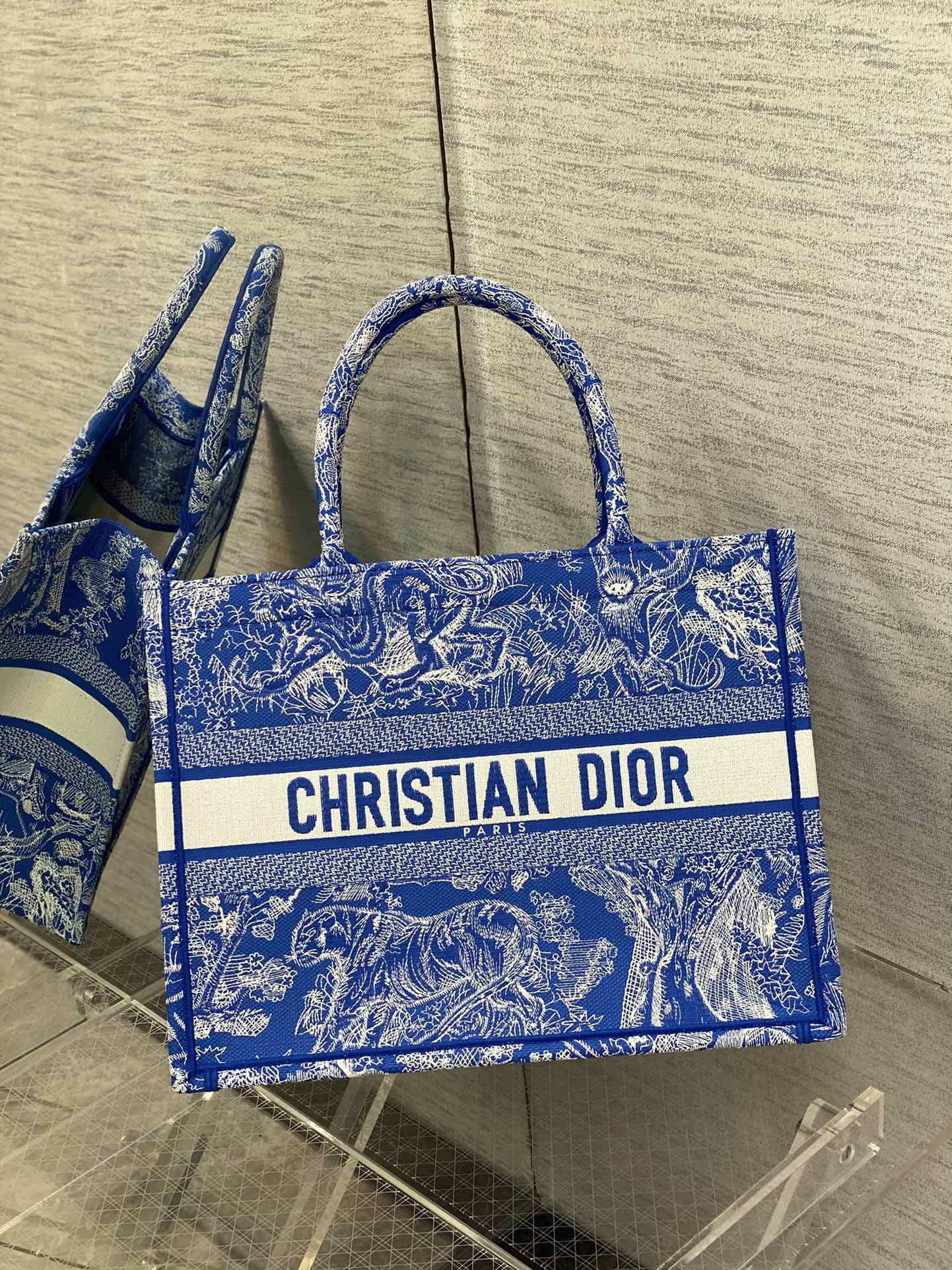 Diro Small Book Tote-36.5CM