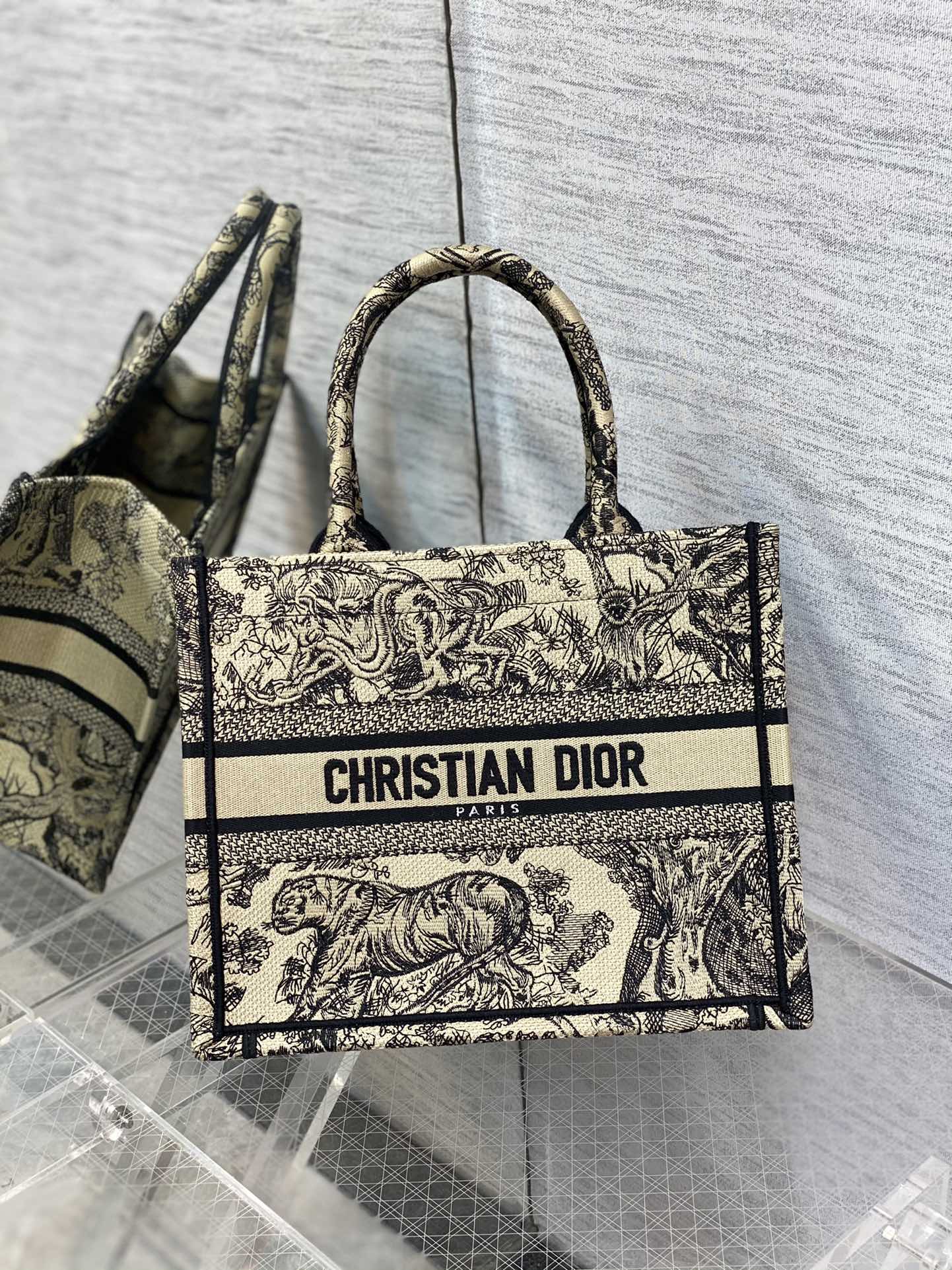Diro Small Book Tote-26*8*22CM