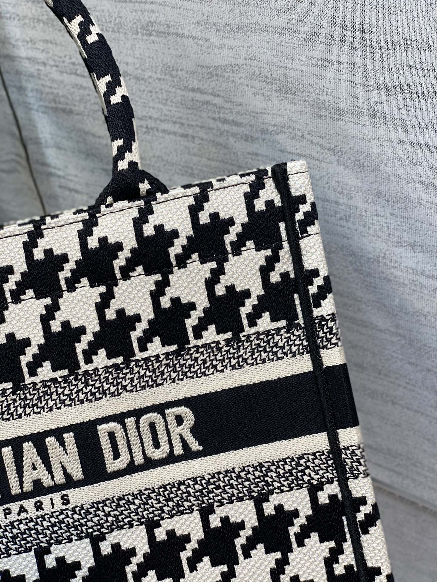 Diro Small Book Tote-26*8*22CM