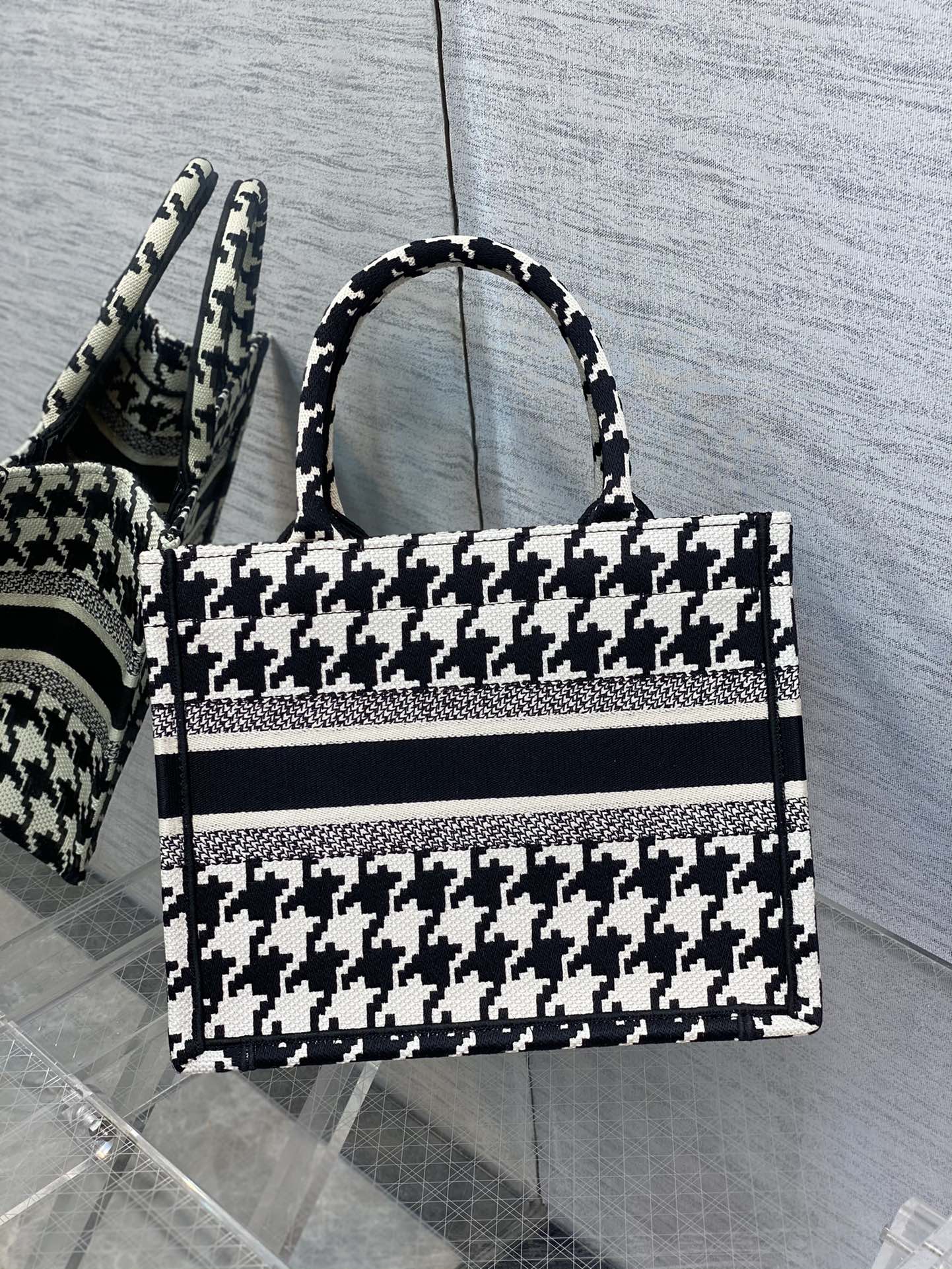 Diro Small Book Tote-26*8*22CM Diro Small Book Tote-26*8*22CM