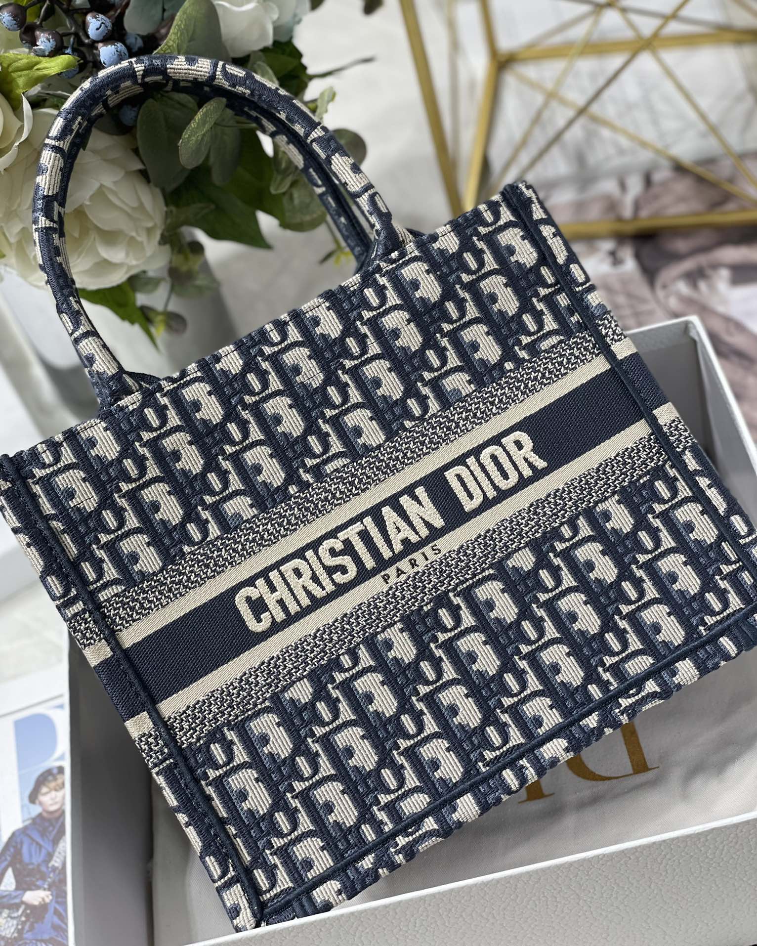 Diro Small Book Tote-26*8*22CM