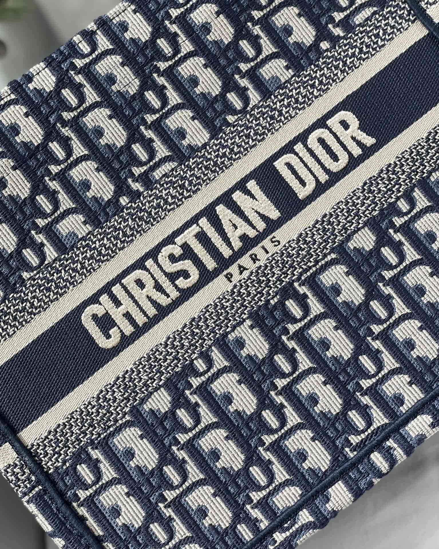 Diro Small Book Tote-26*8*22CM