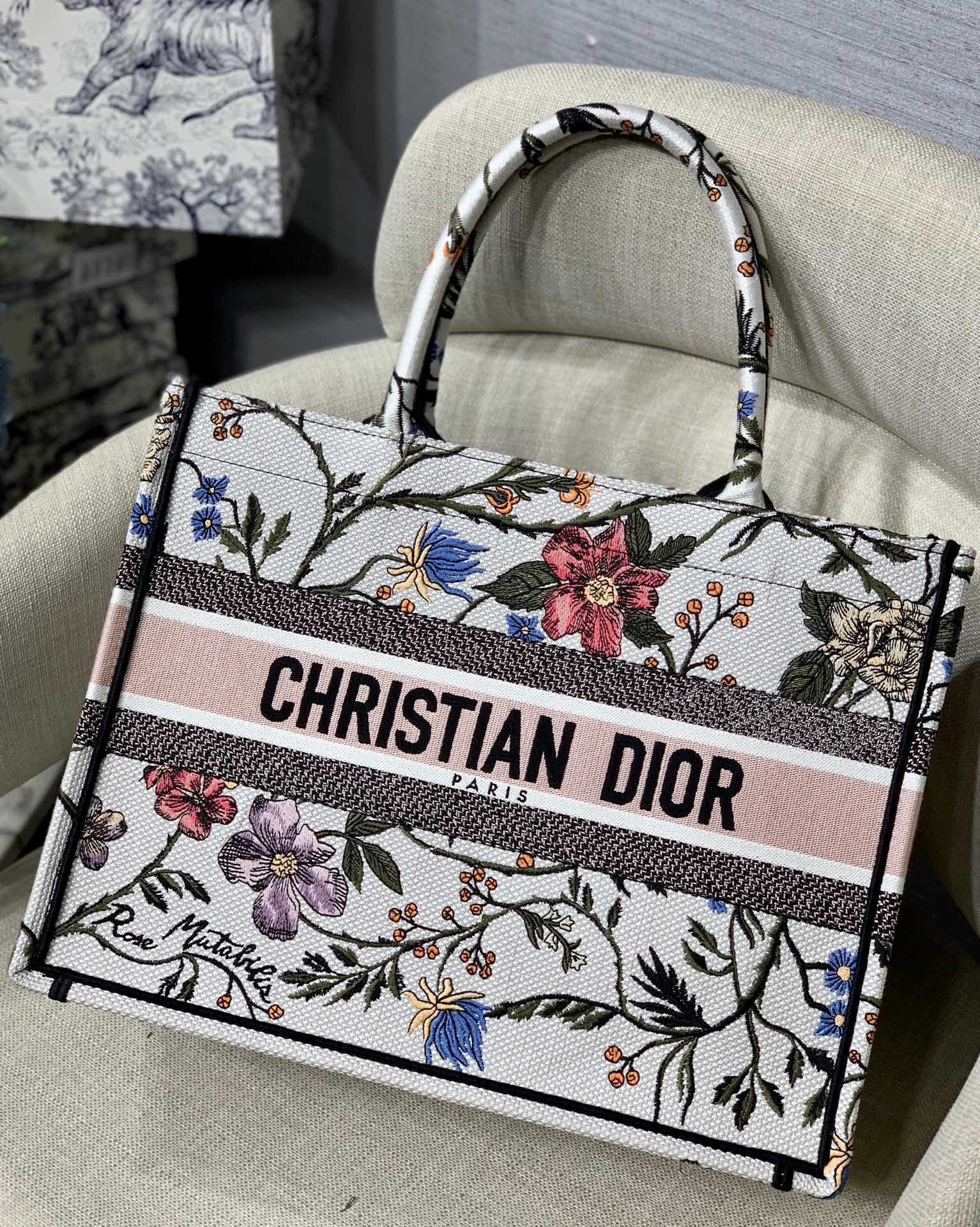 Diro Small Book Tote-36.5CM
