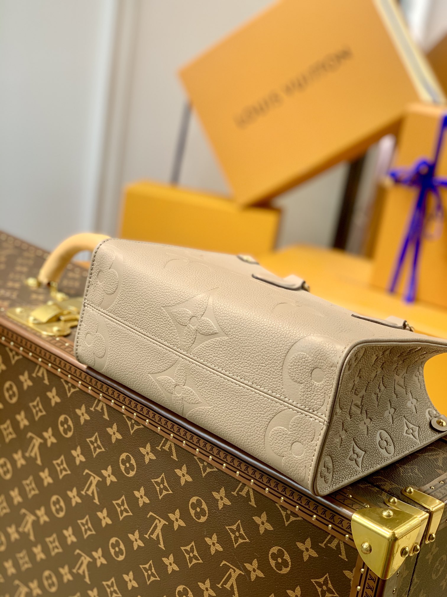 Louis Vuitton Onthego Handbag-28*11*19CM