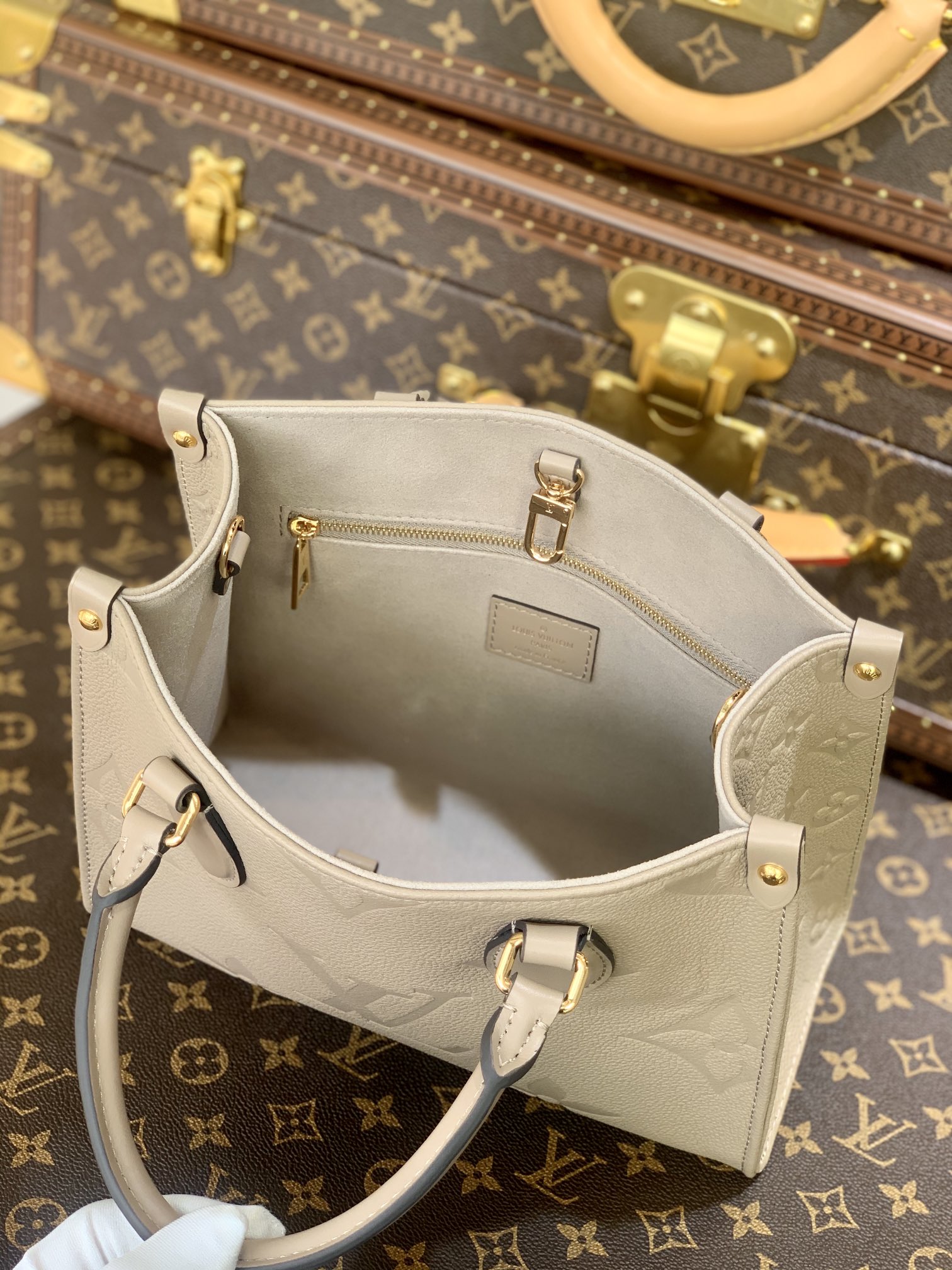 Louis Vuitton Onthego Handbag-28*11*19CM