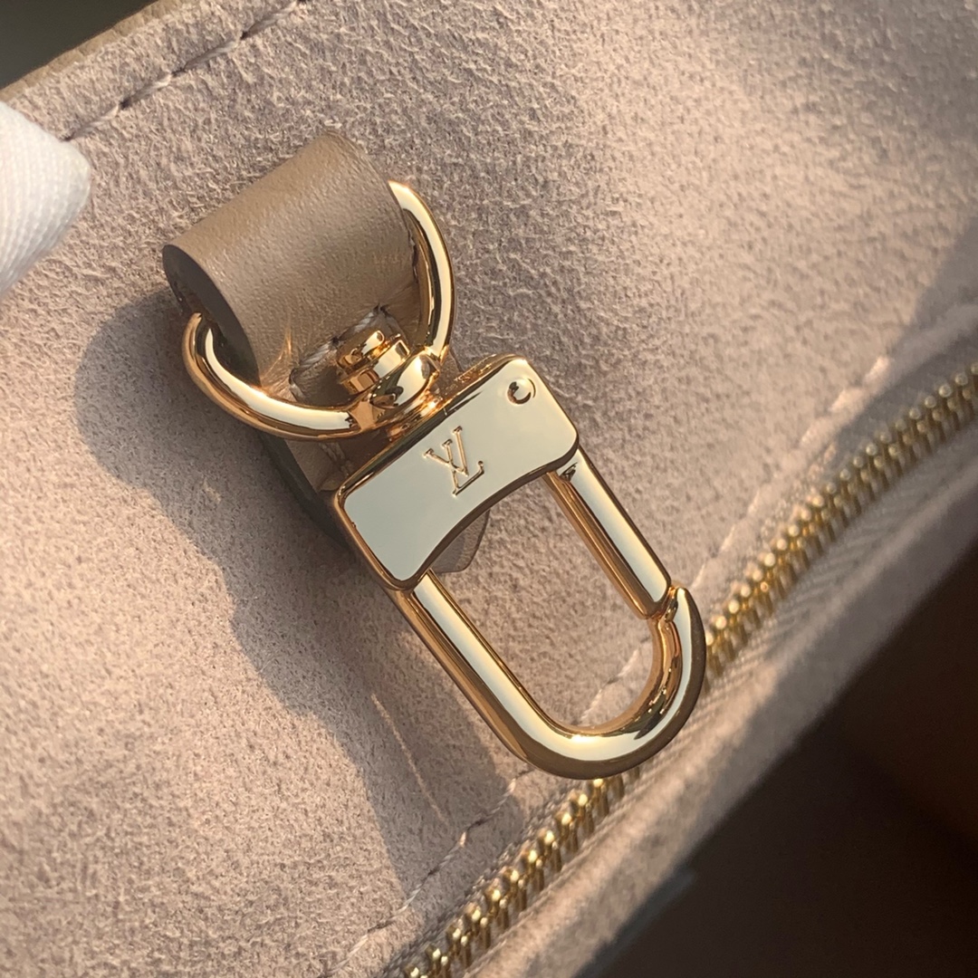 Louis Vuitton Onthego Handbag-28*11*19CM