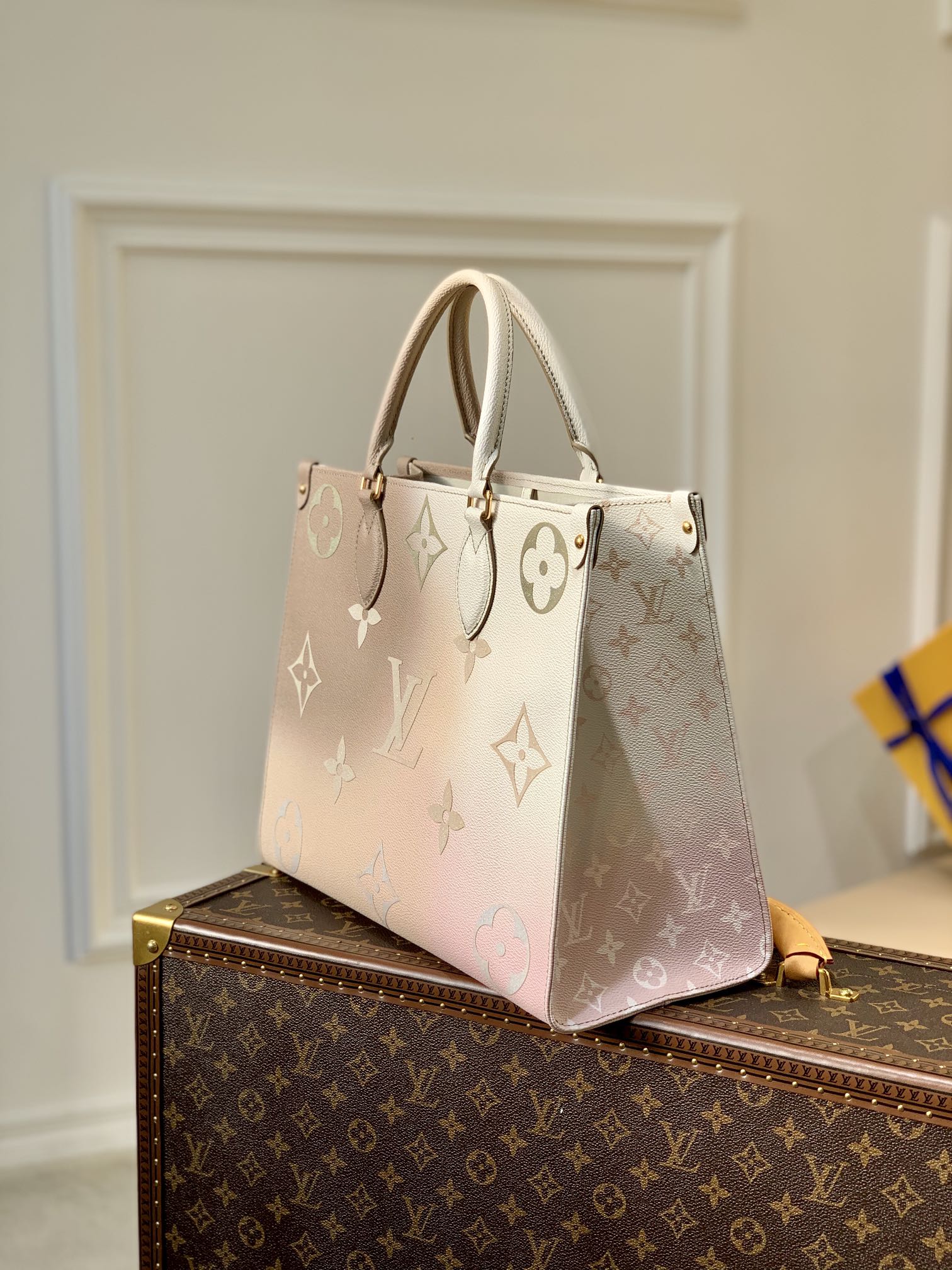 Louis Vuitton Onthego Handbag-25*19*11.5 CM