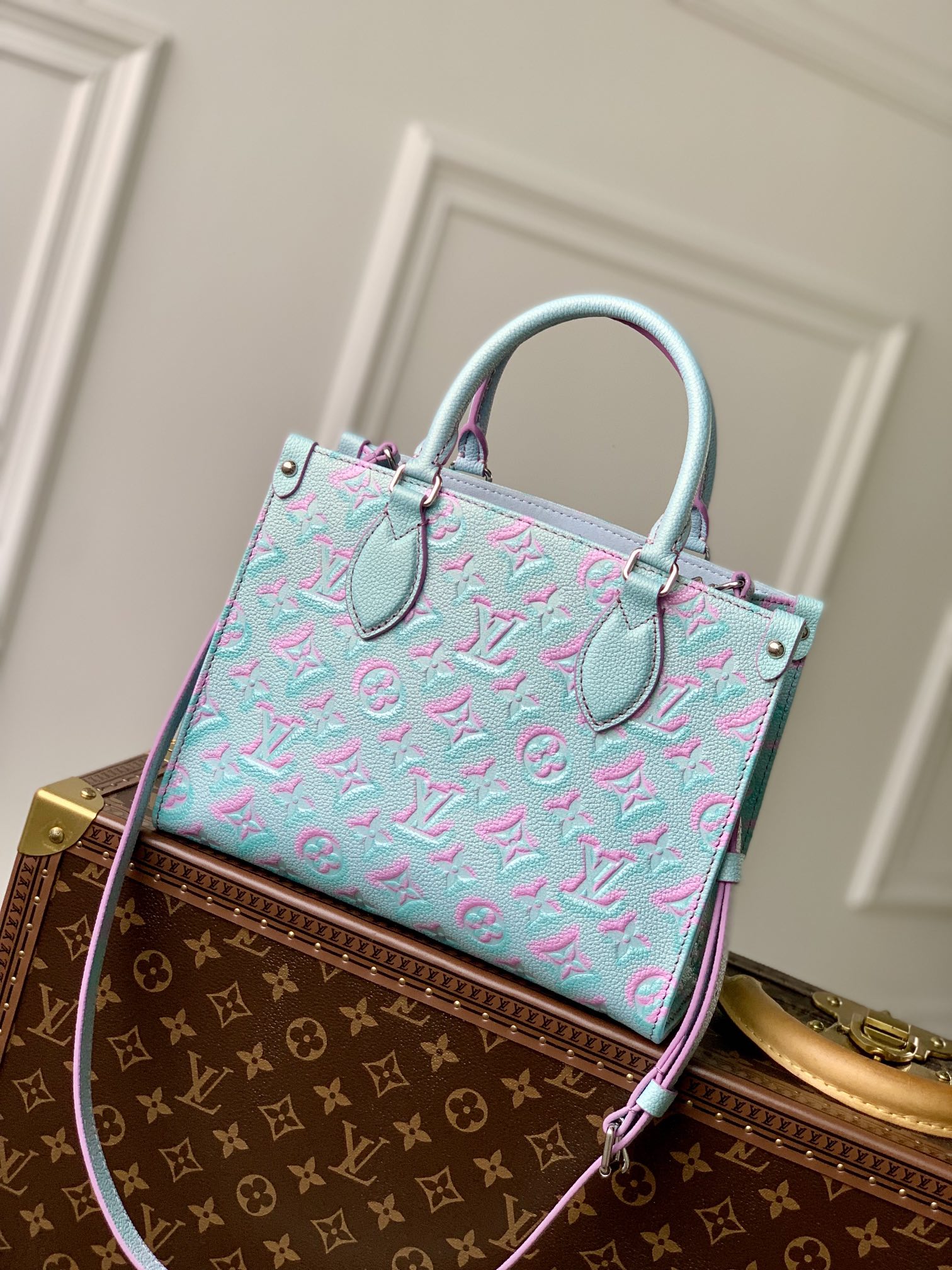 Louis Vuitton Onthego Handbag-25*19*11.5 CM