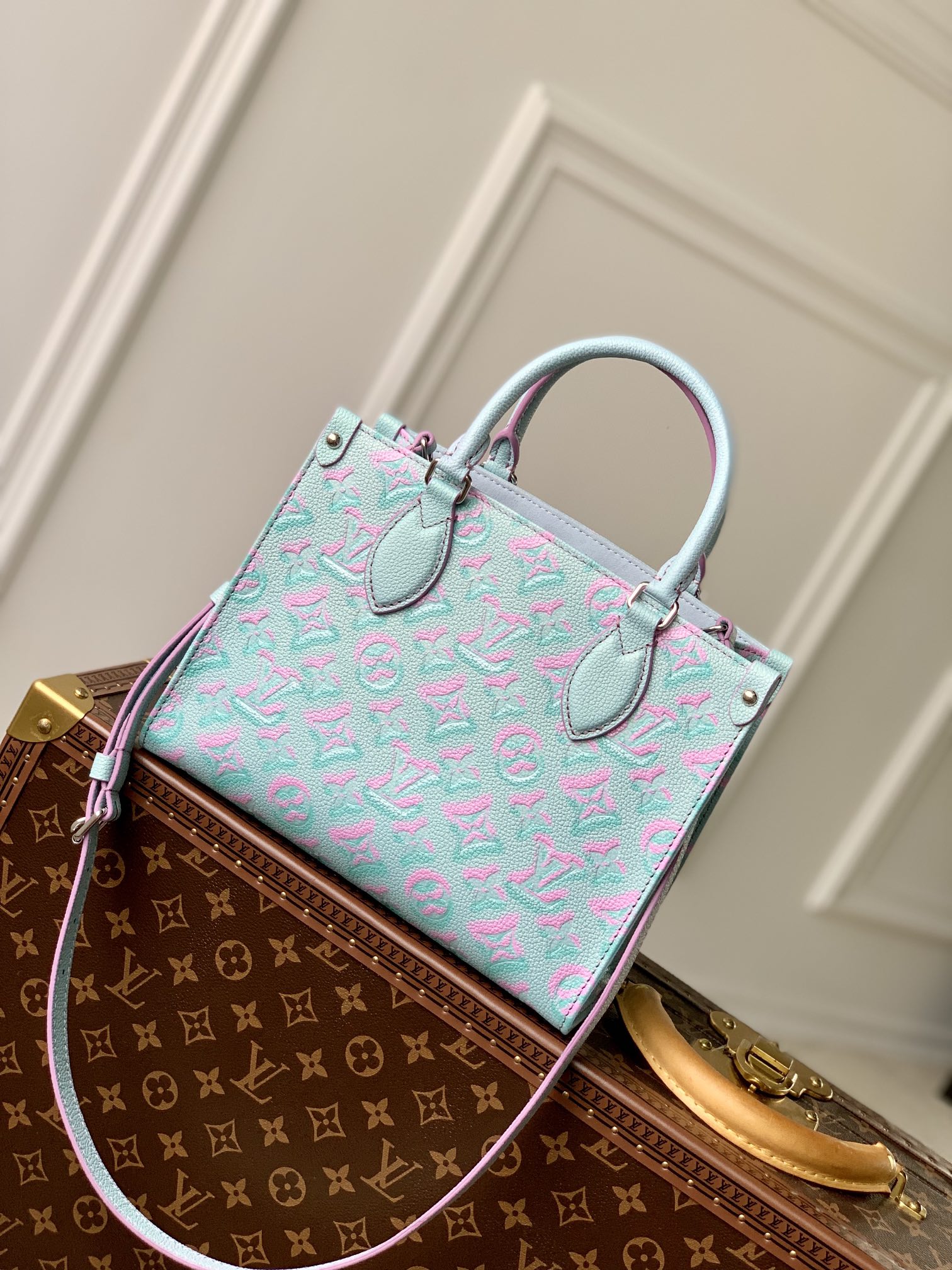 Louis Vuitton Onthego Handbag-25*19*11.5 CM