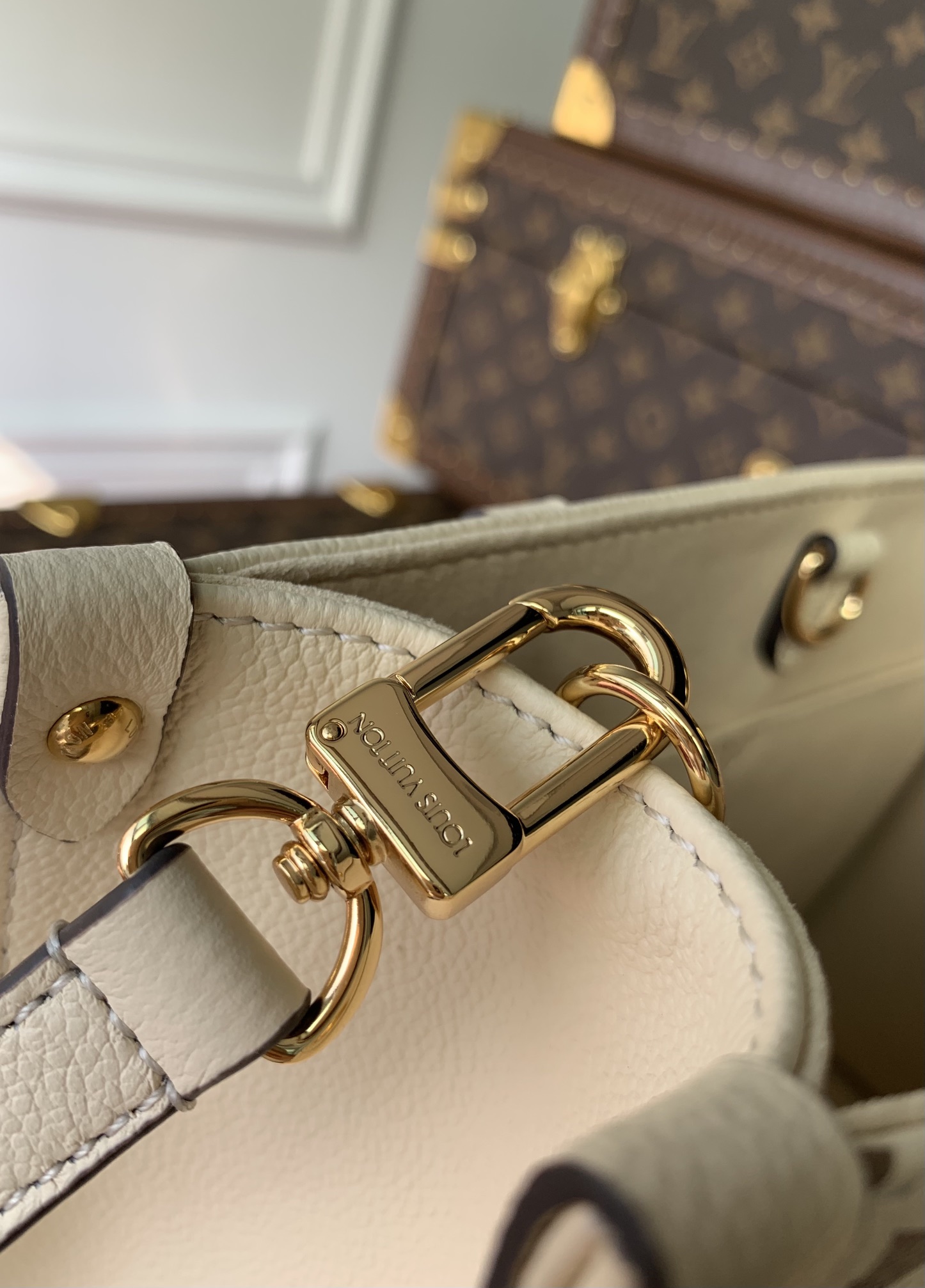 Louis Vuitton Onthego Handbag-28*11*19CM